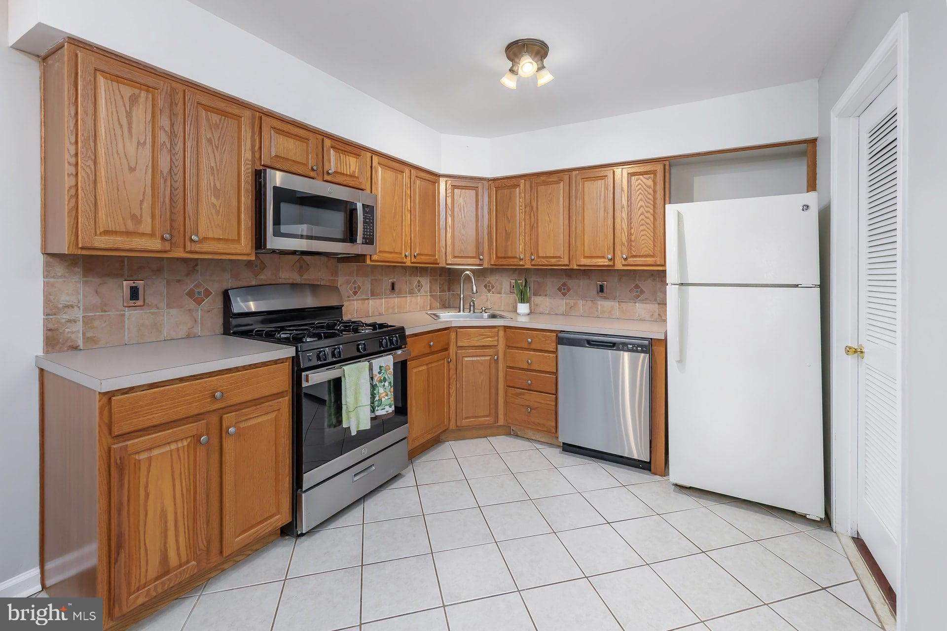 29 UXBRIDGE PLACE