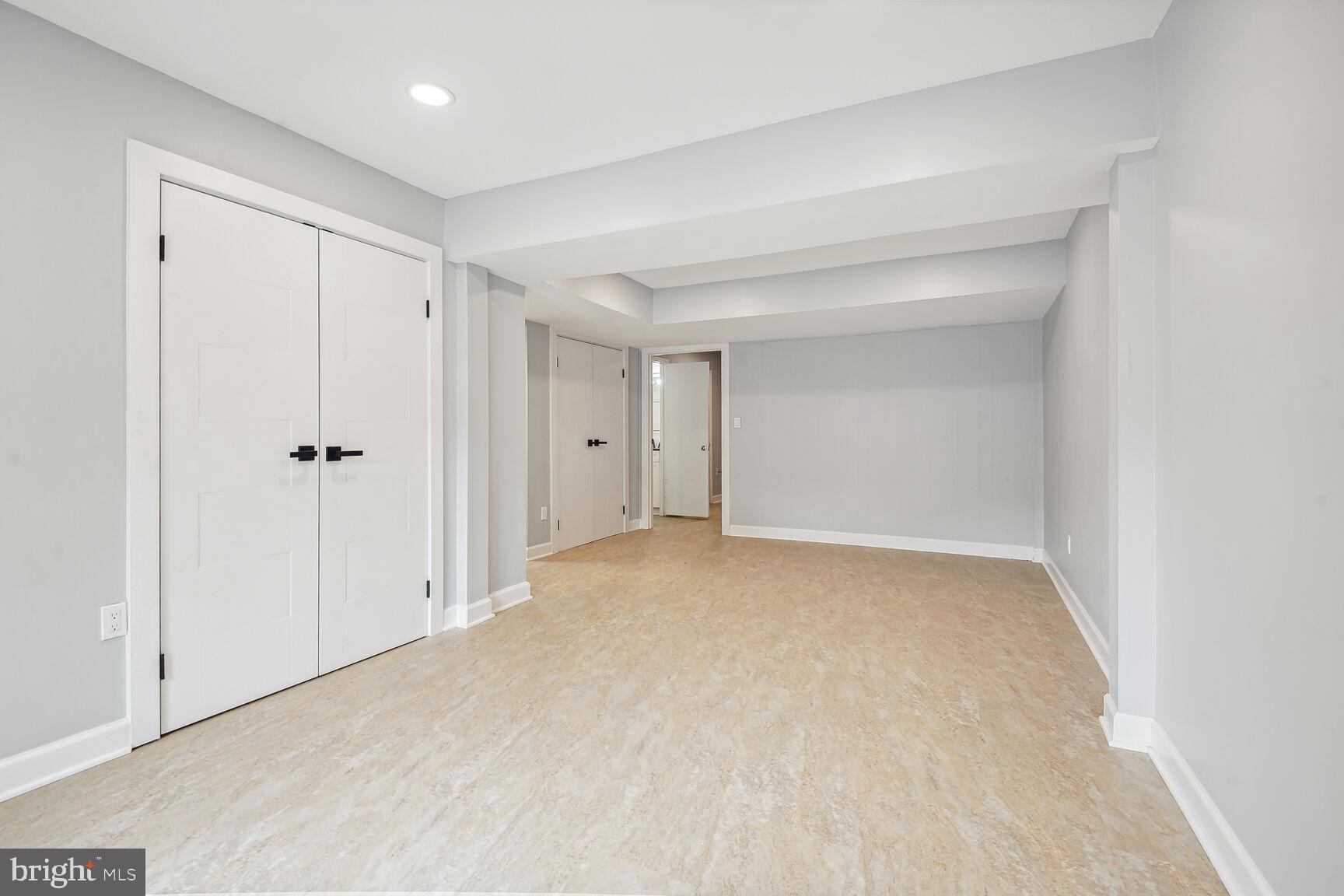 VILLAS DE ESPANA - Residential Lease