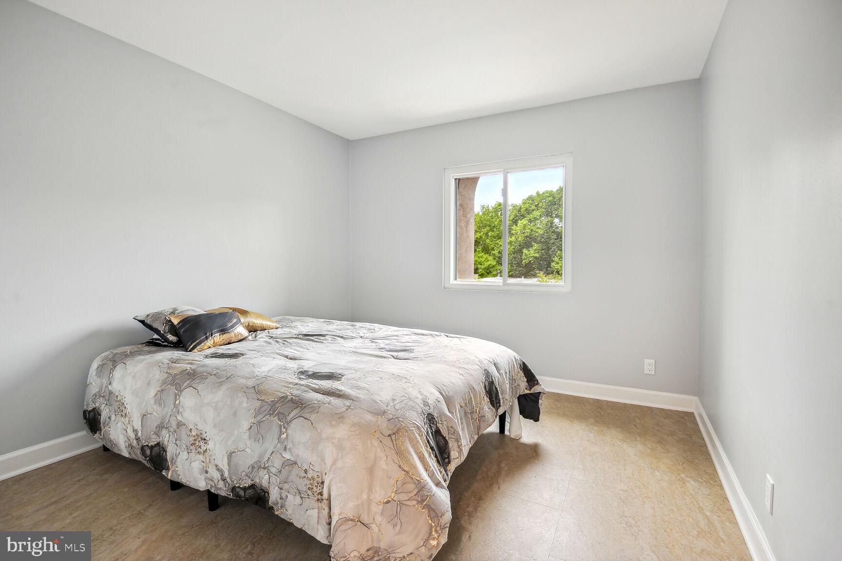 VILLAS DE ESPANA - Residential Lease