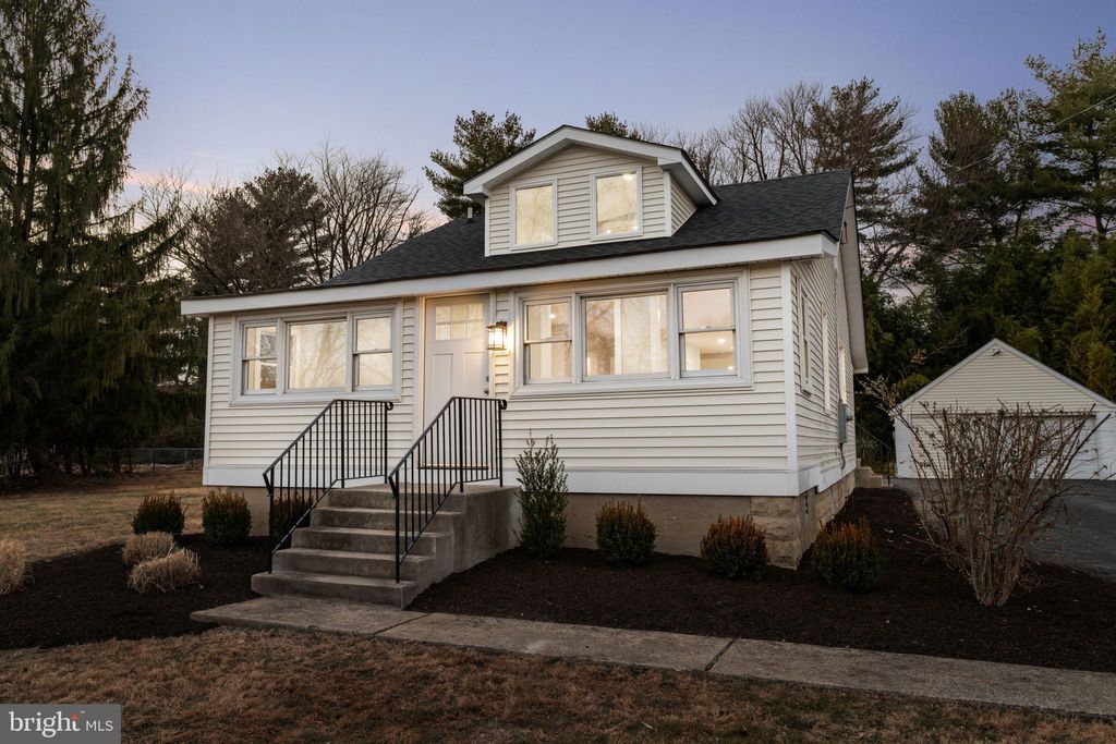 Photo of 414 Hallowell Avenue, HORSHAM, PA 19044 (MLS # PAMC2165698)