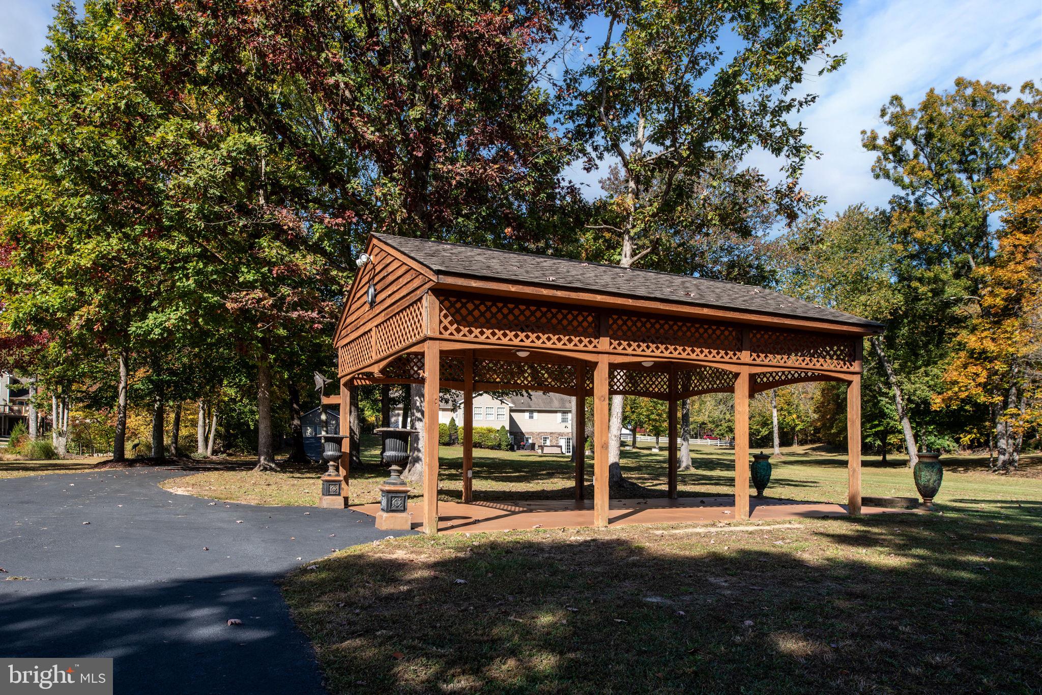OVERTON FORK - Residential