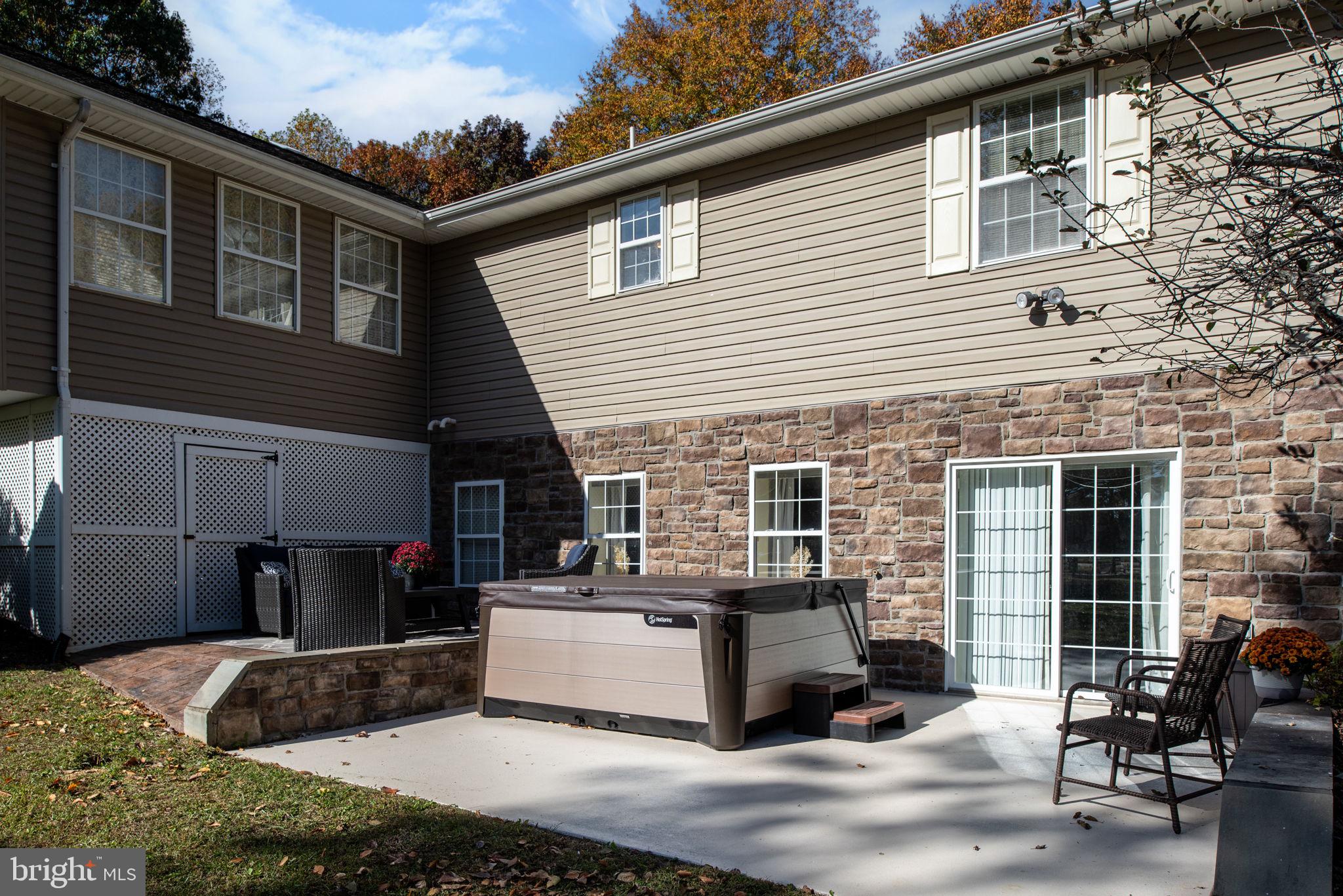 OVERTON FORK - Residential