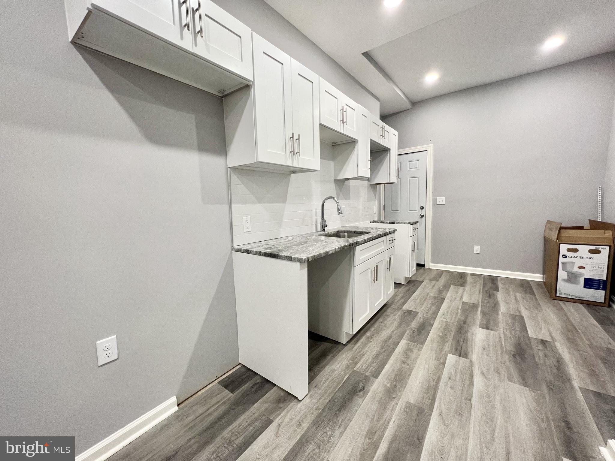 CARROLL PARK - Residential Lease