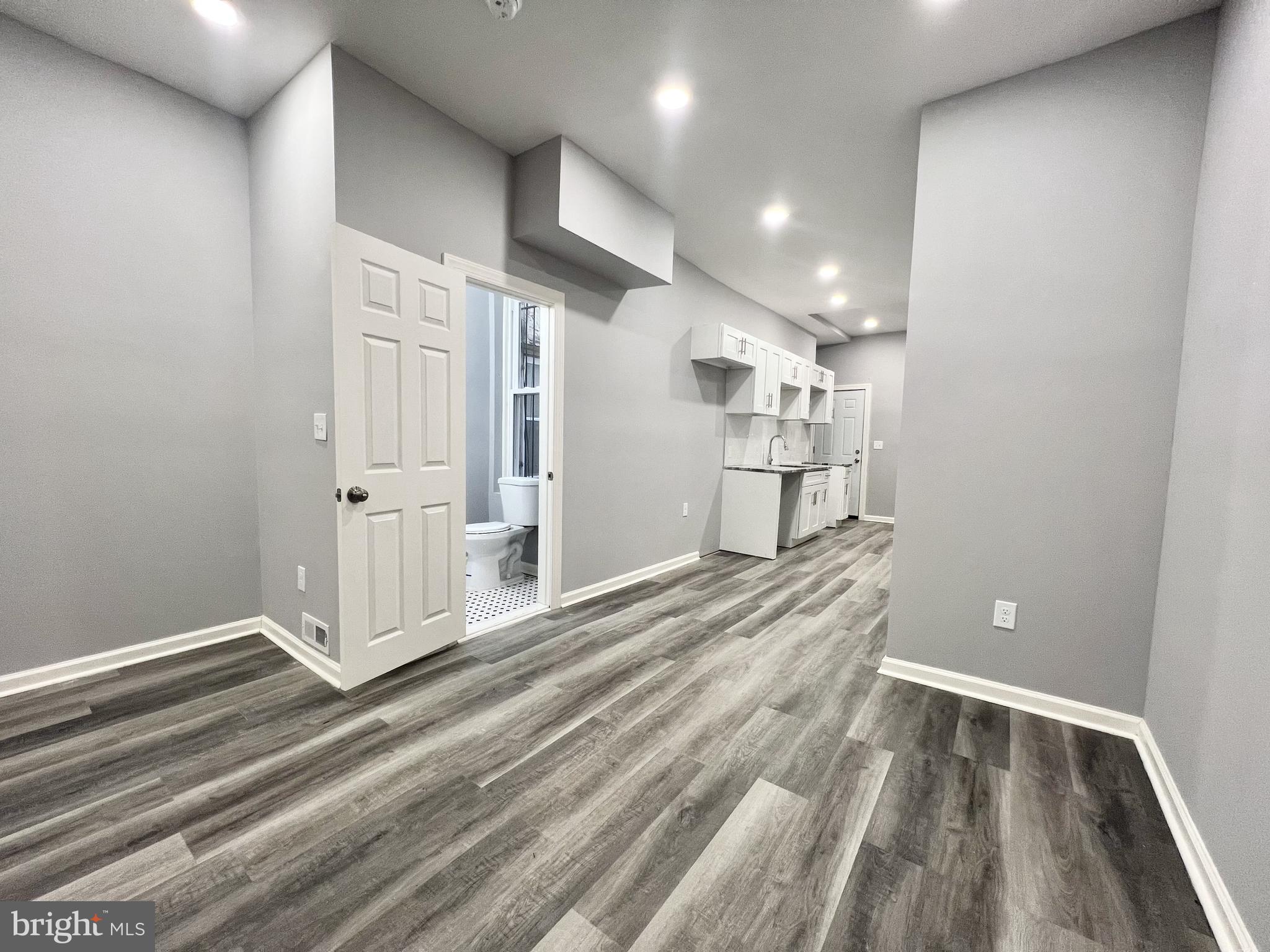 CARROLL PARK - Residential Lease