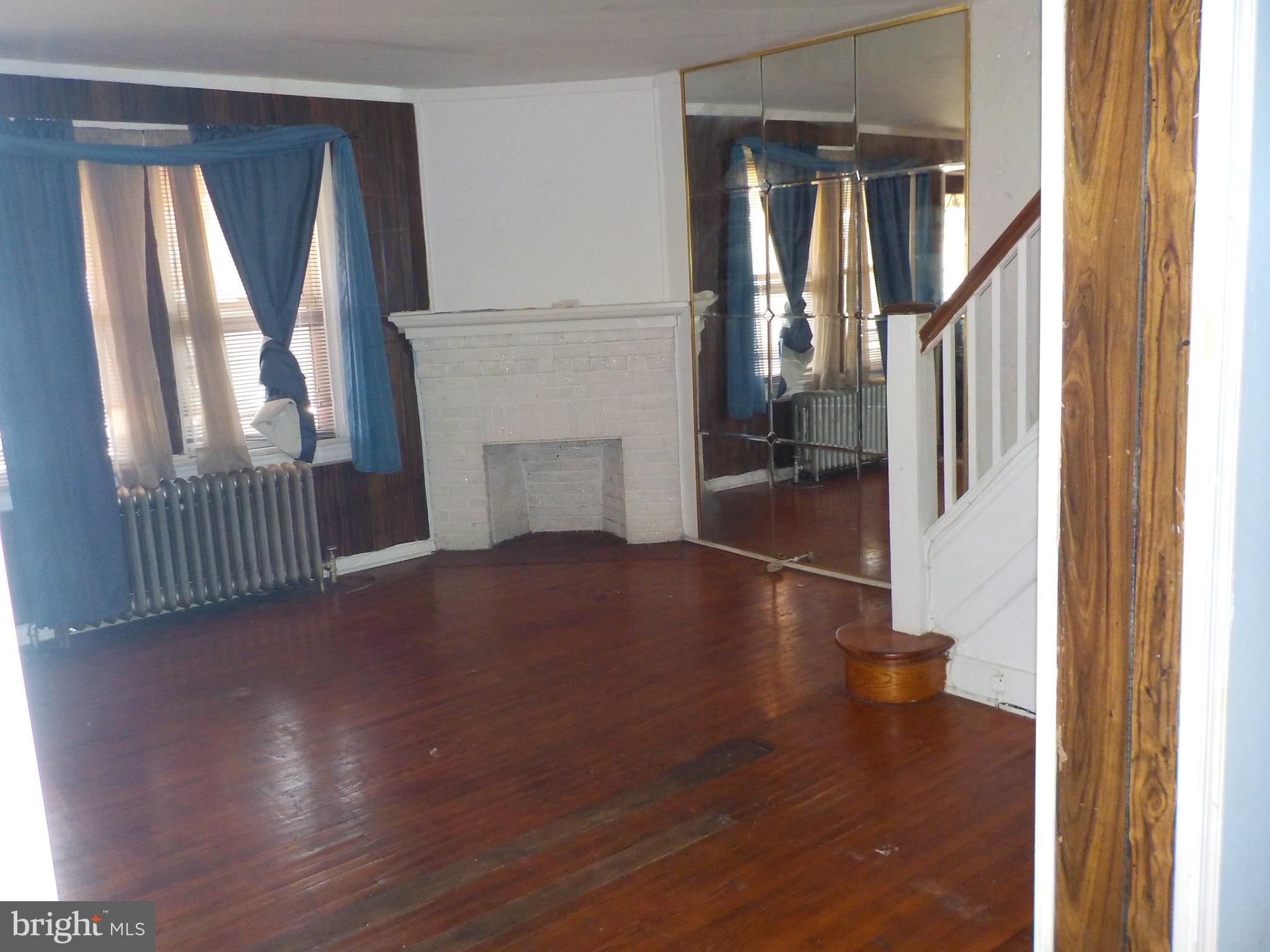 WEST OAK LANE - Residential