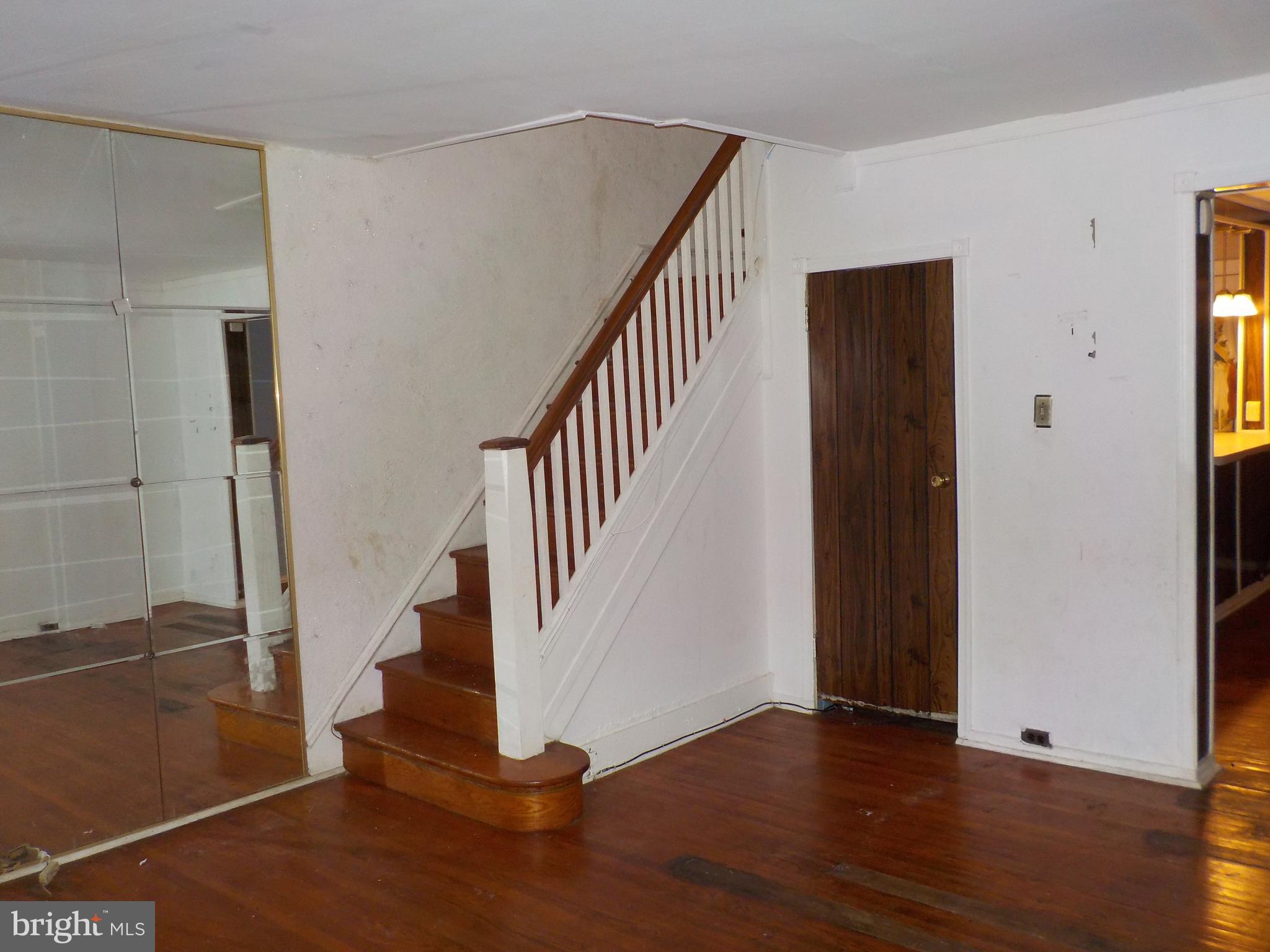 WEST OAK LANE - Residential