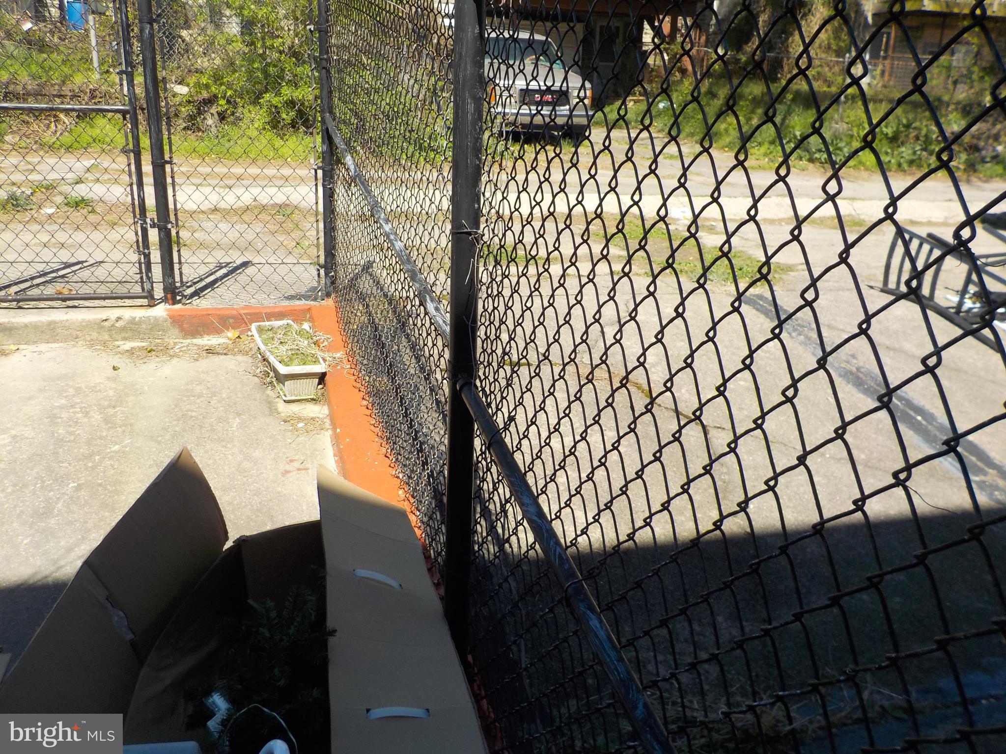 WEST OAK LANE - Residential