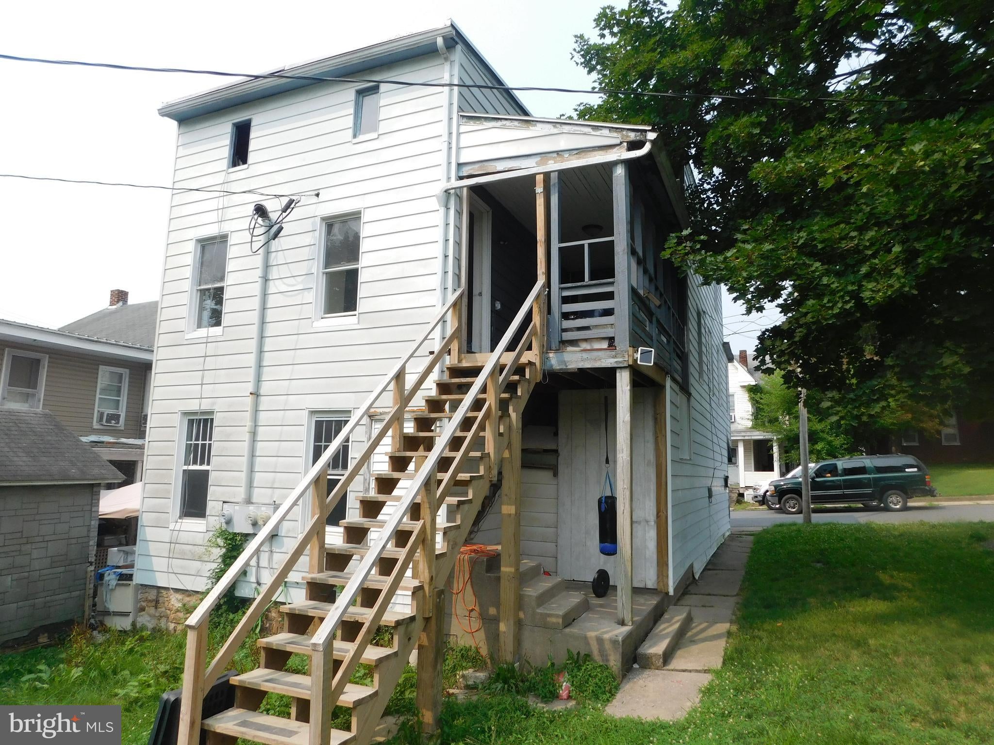 219 BRATTON AVENUE