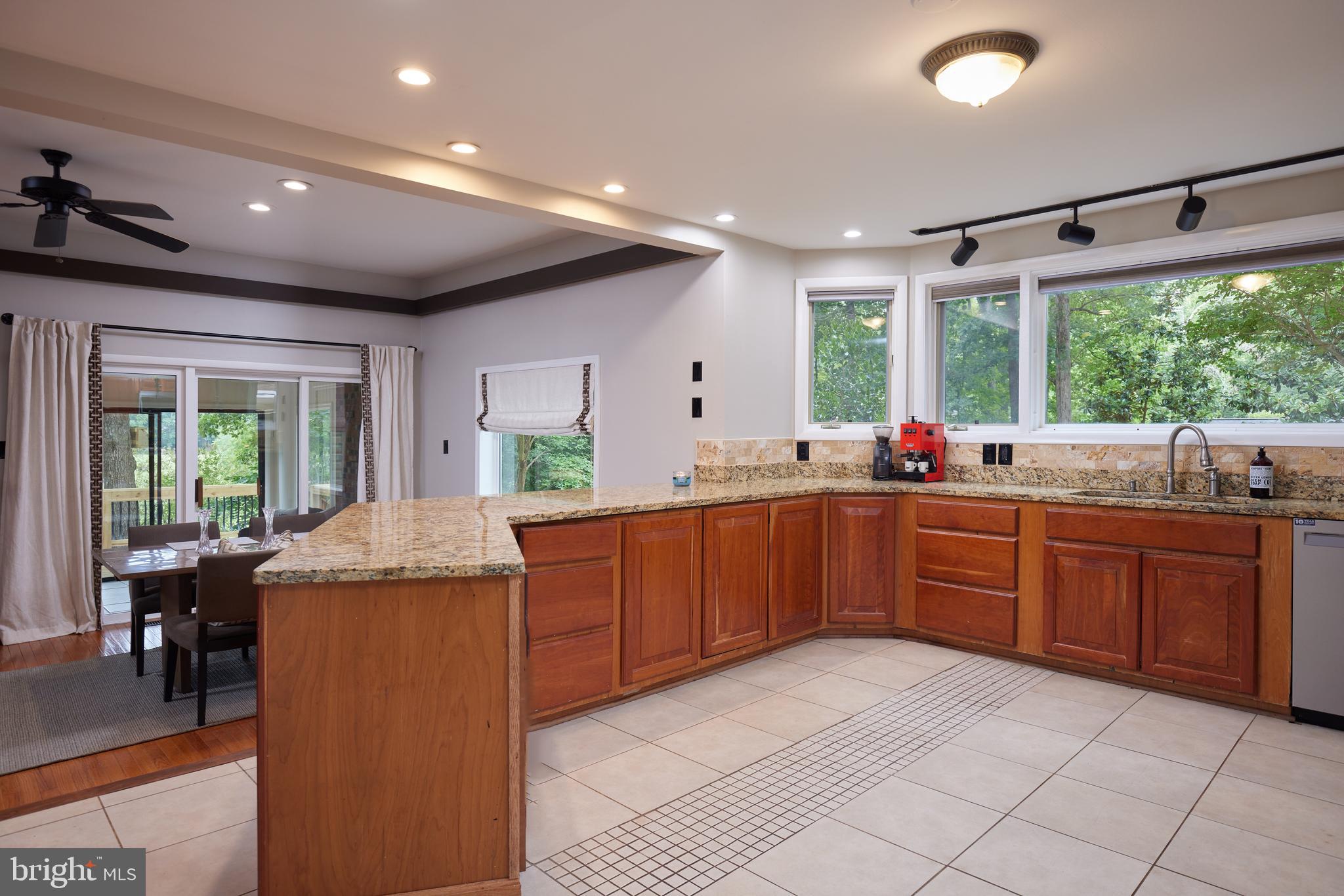 LAKE OF THE WOODS - Residential