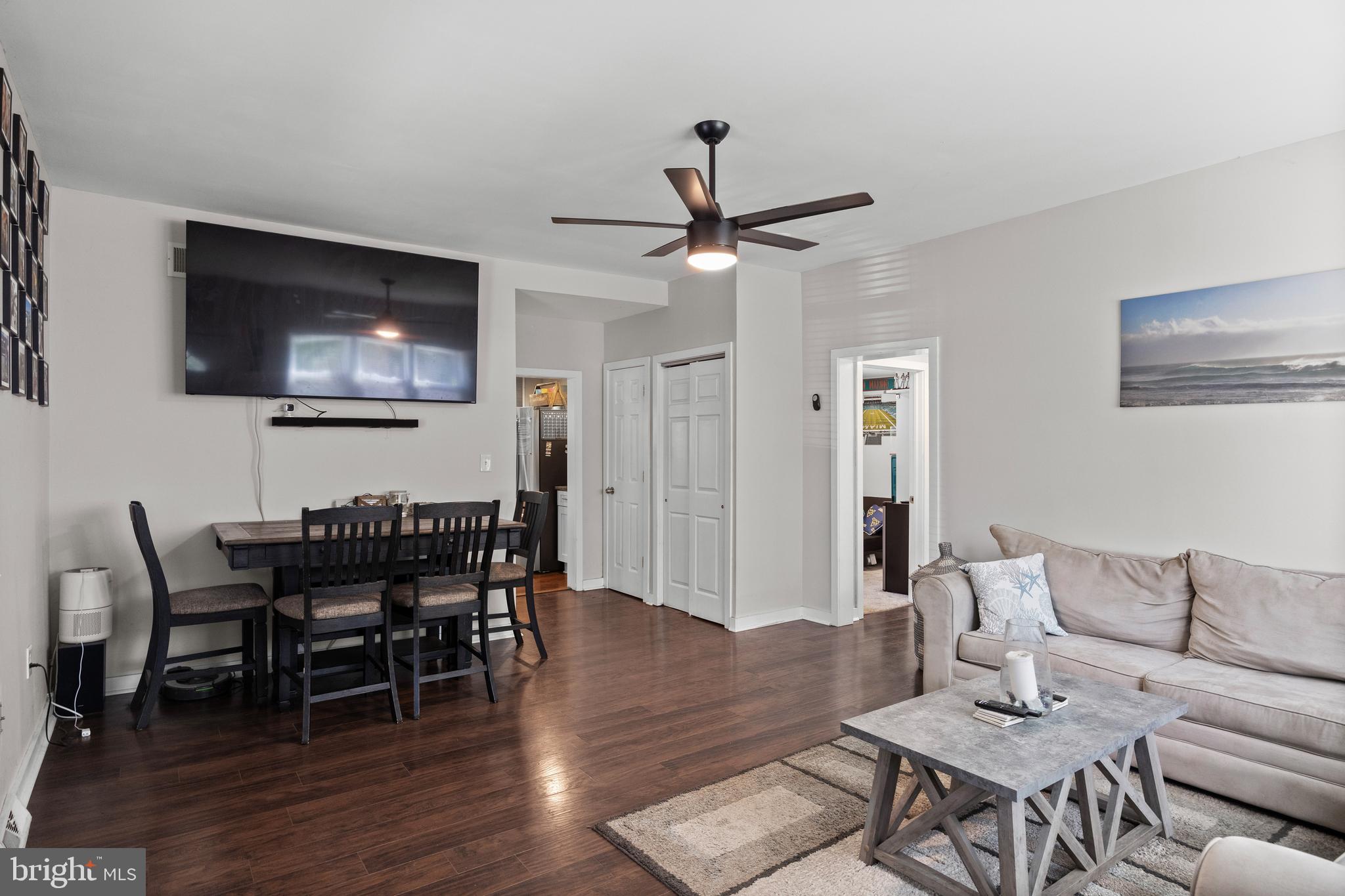 1402 E LAKESHORE DRIVE
