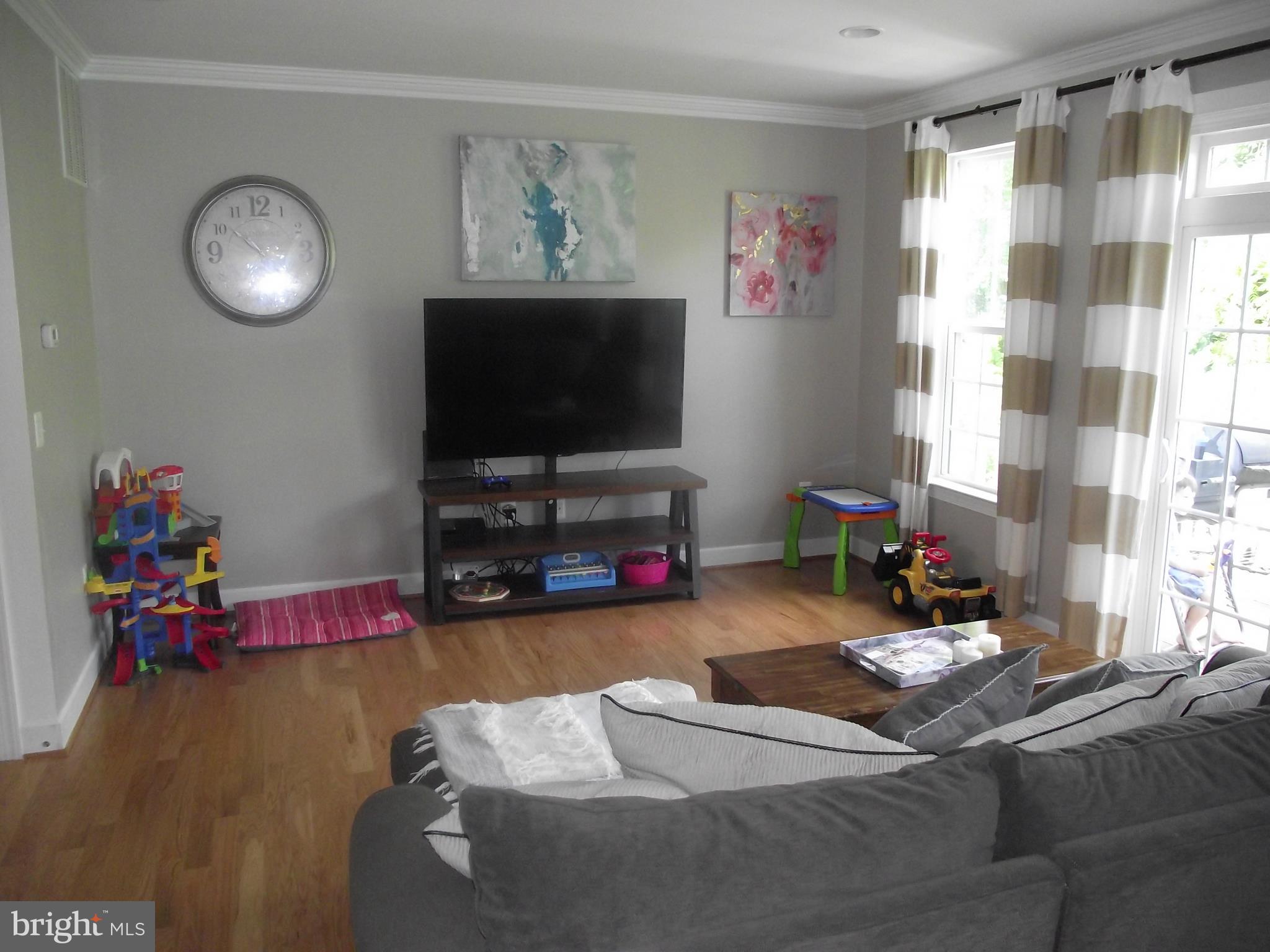 BRADLEY SQUARE - Residential Lease