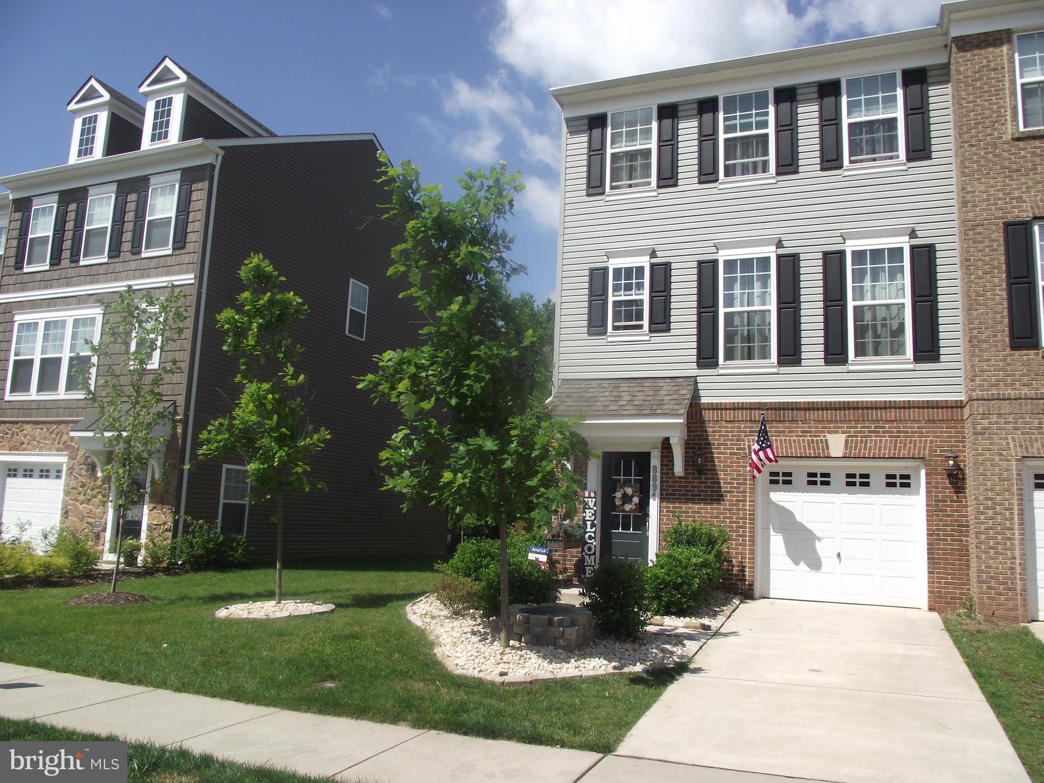 BRADLEY SQUARE - Residential Lease