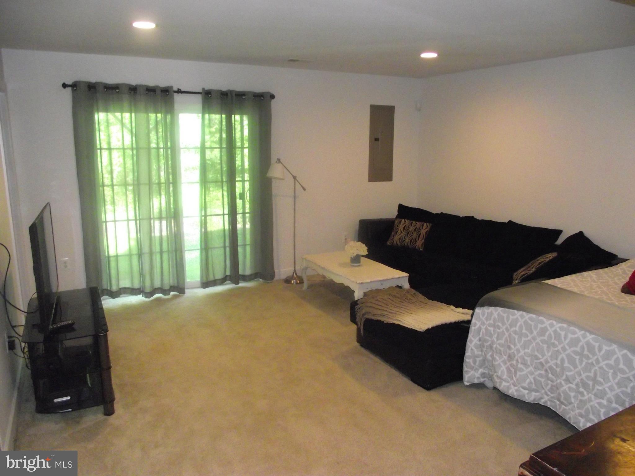 BRADLEY SQUARE - Residential Lease