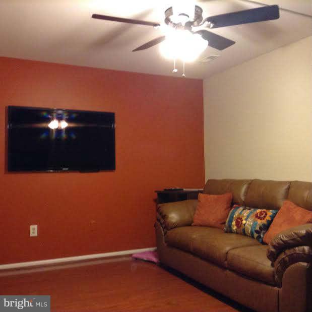 DALE CITY - Residential