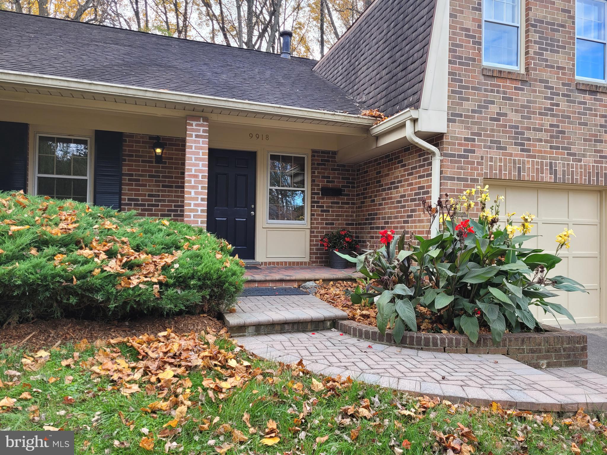 STRATTON COMMONS - Residential Lease