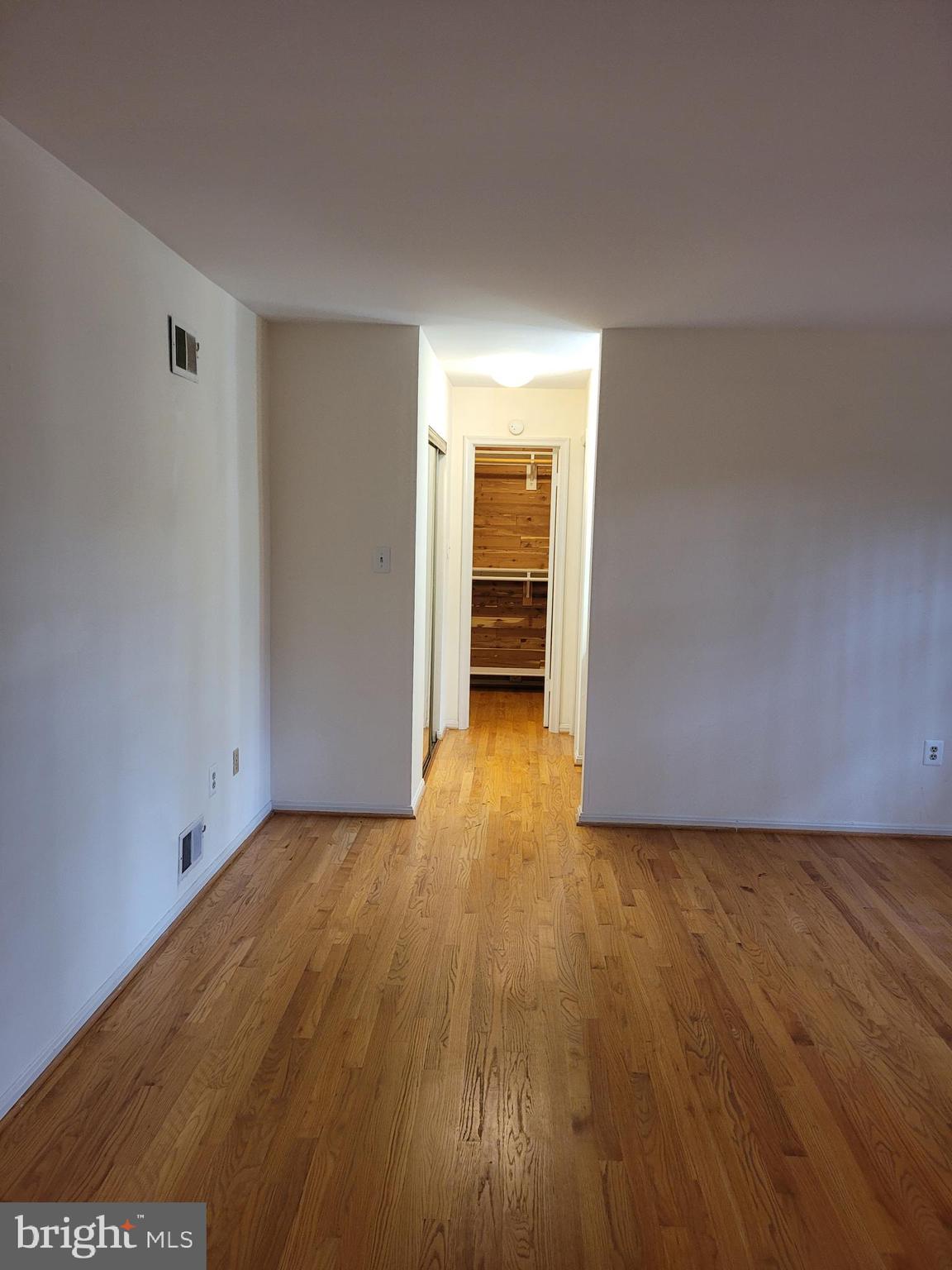 STRATTON COMMONS - Residential Lease