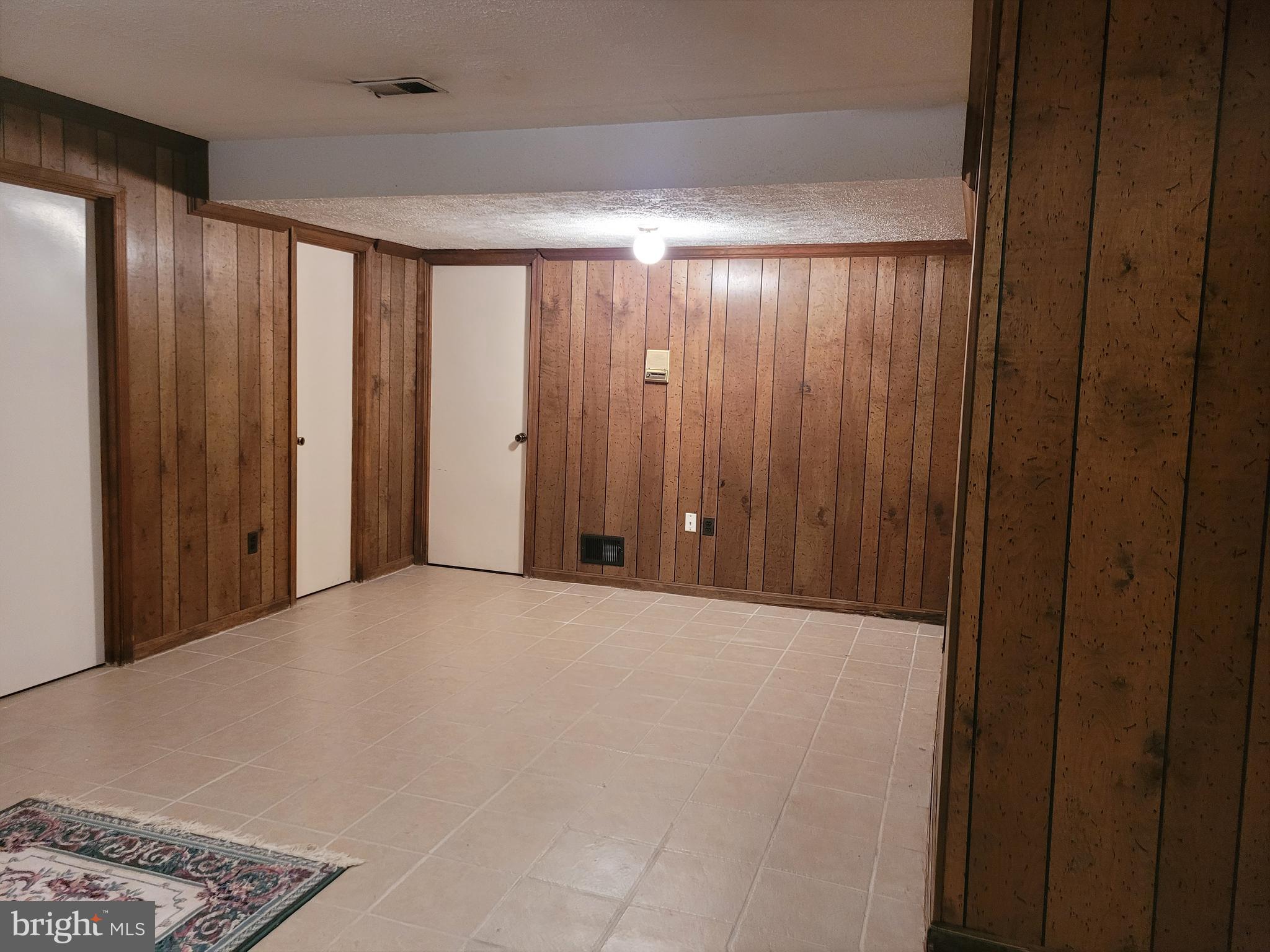 STRATTON COMMONS - Residential Lease