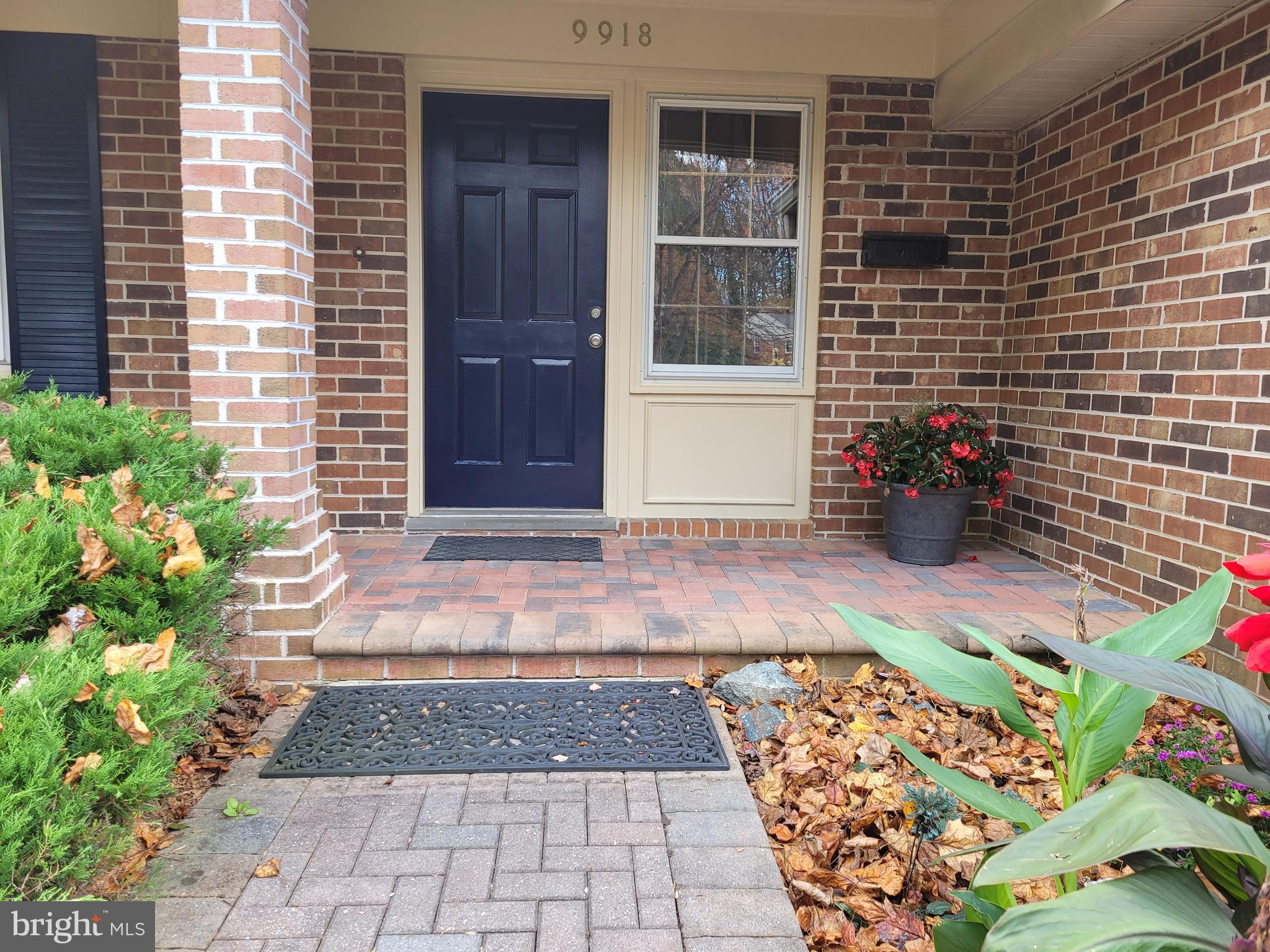 STRATTON COMMONS - Residential Lease