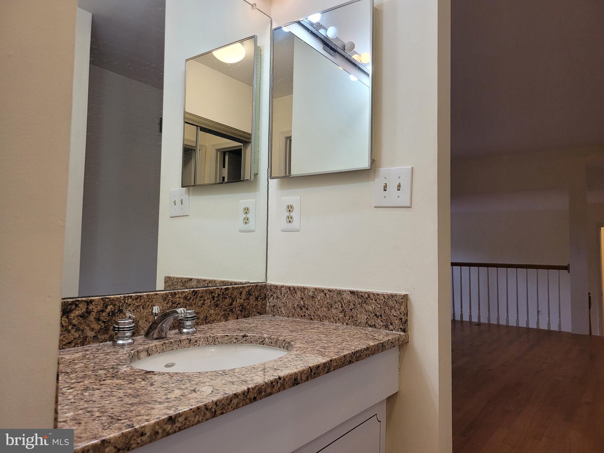 STRATTON COMMONS - Residential Lease