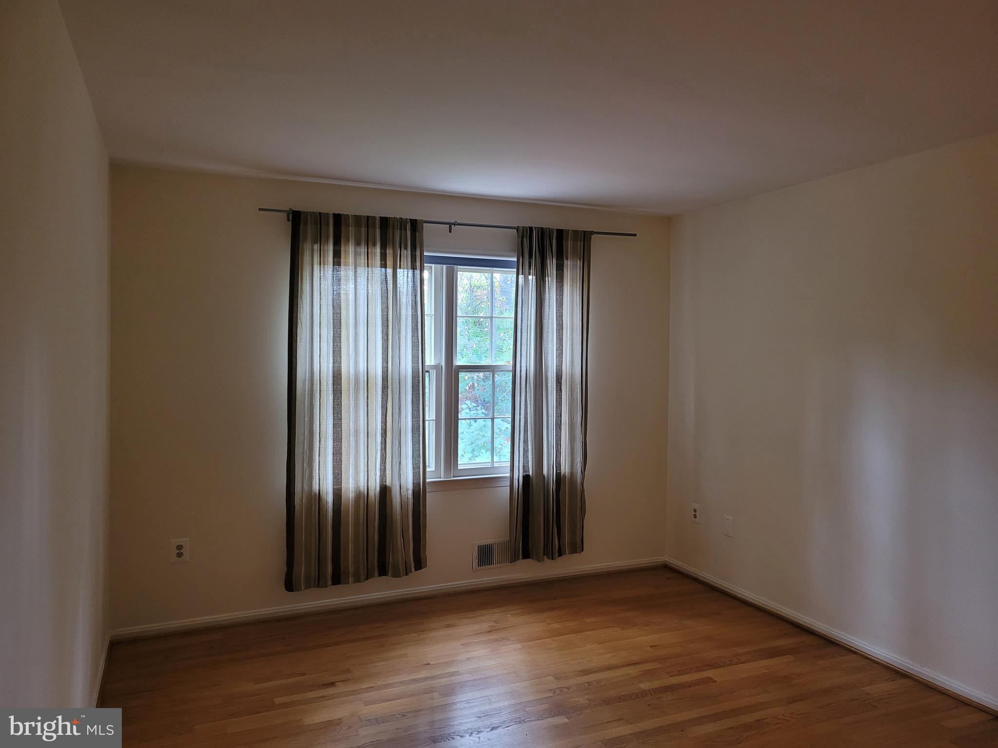 STRATTON COMMONS - Residential Lease