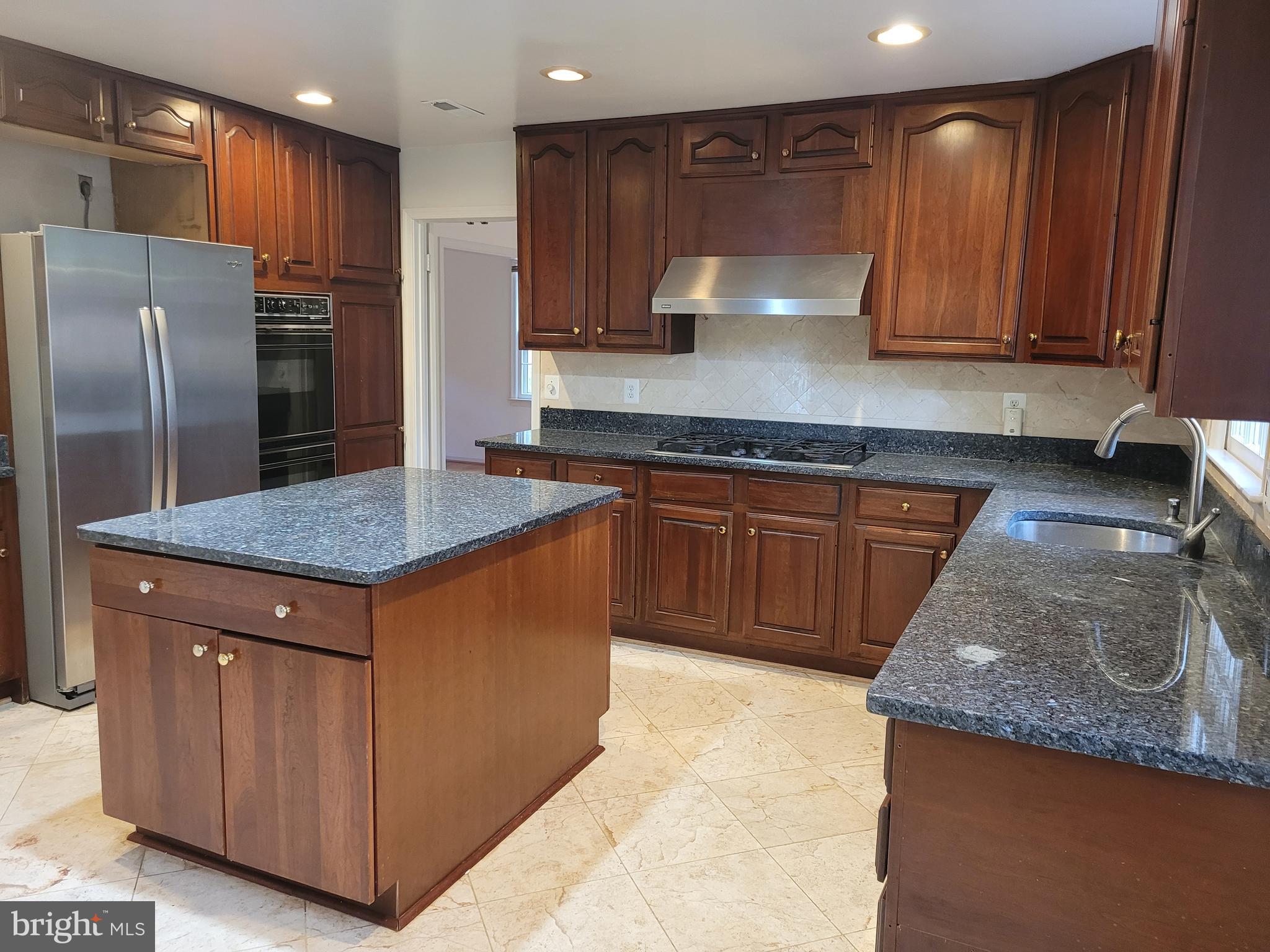 STRATTON COMMONS - Residential Lease