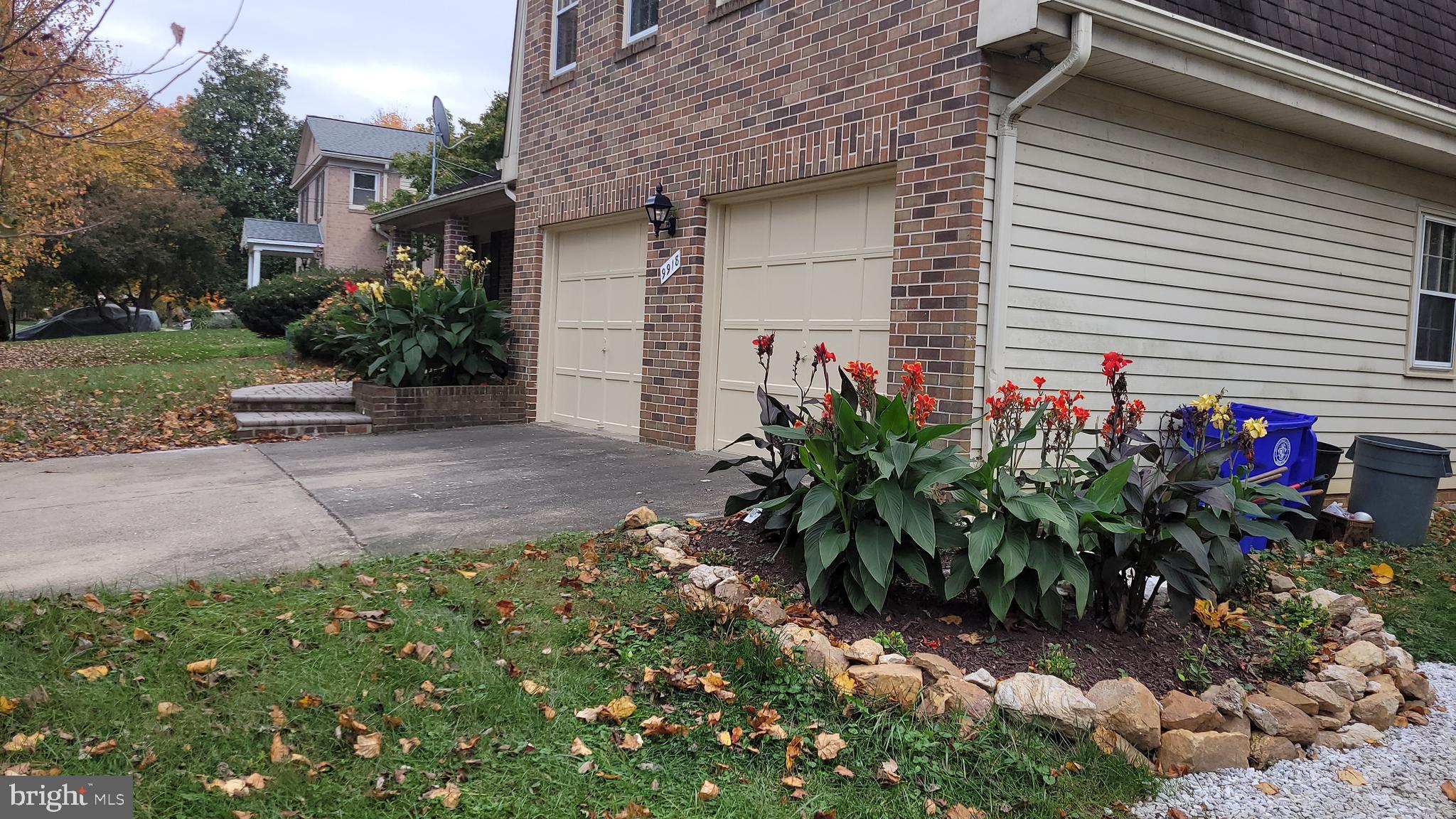 STRATTON COMMONS - Residential Lease