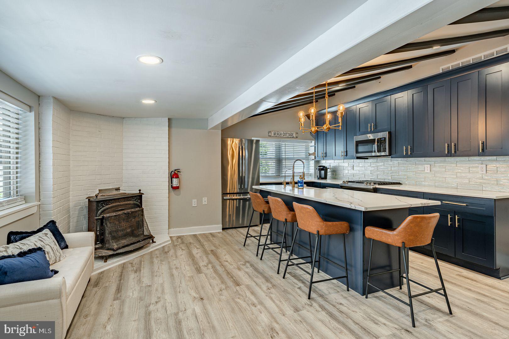 5708 PARK BOULEVARD UNIT 3