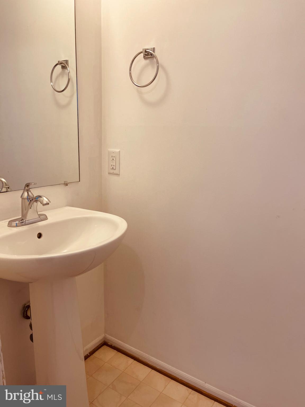 DAWSONS RIDGE - Residential Lease