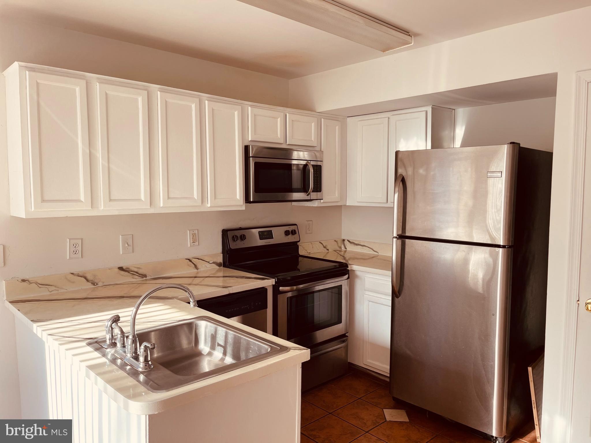 DAWSONS RIDGE - Residential Lease