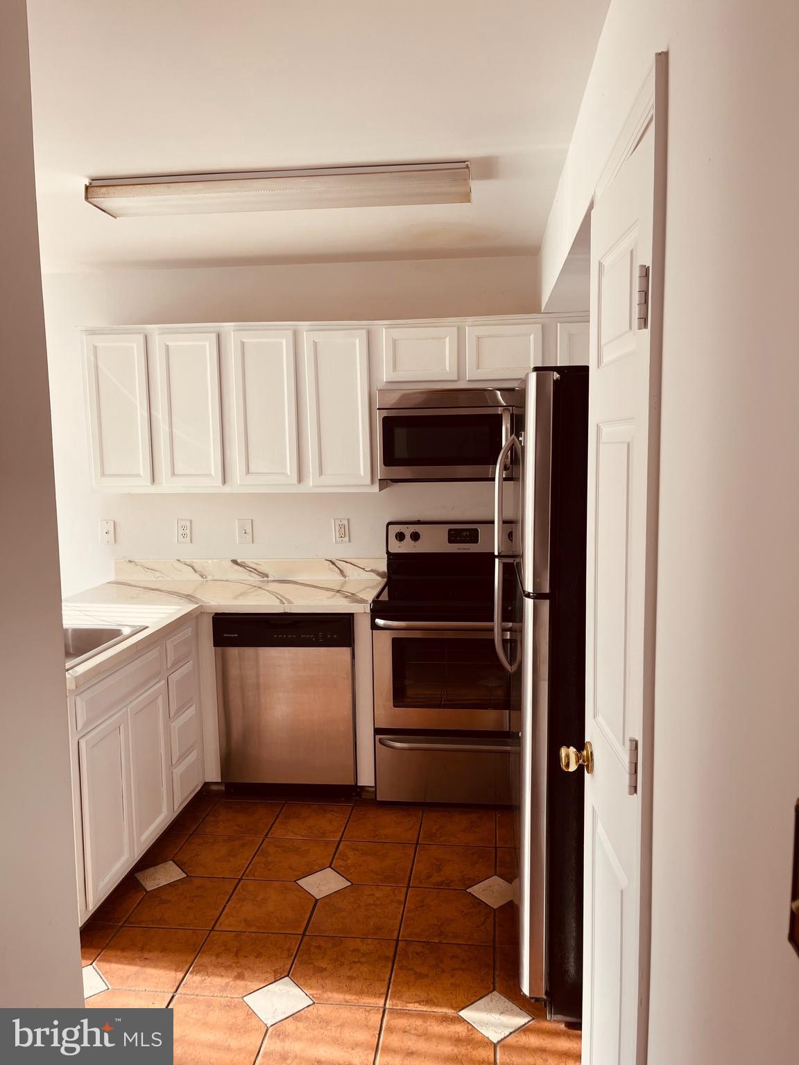 DAWSONS RIDGE - Residential Lease