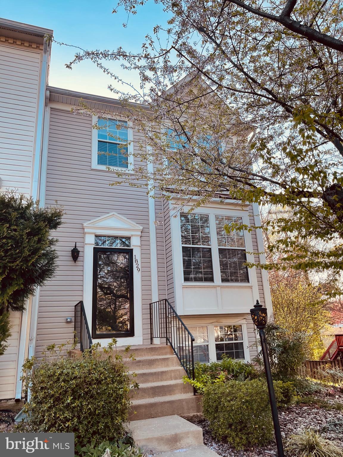 DAWSONS RIDGE - Residential Lease