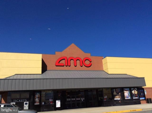 WESTCHESTER SQUARE - Residential