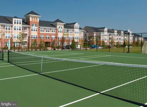 WESTCHESTER SQUARE - Residential