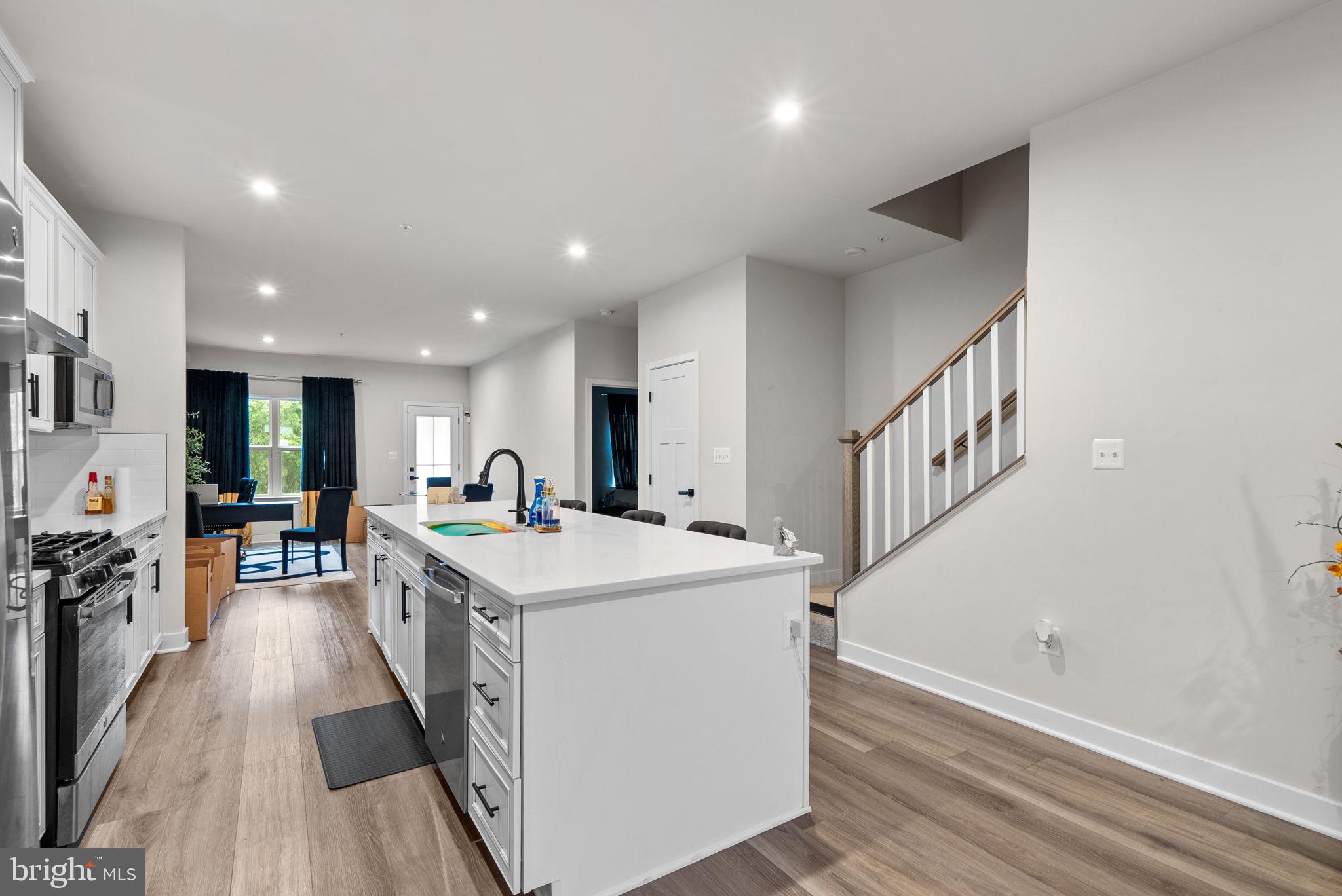 JAMES RUN CARRIAGE HOMES - Residential Lease