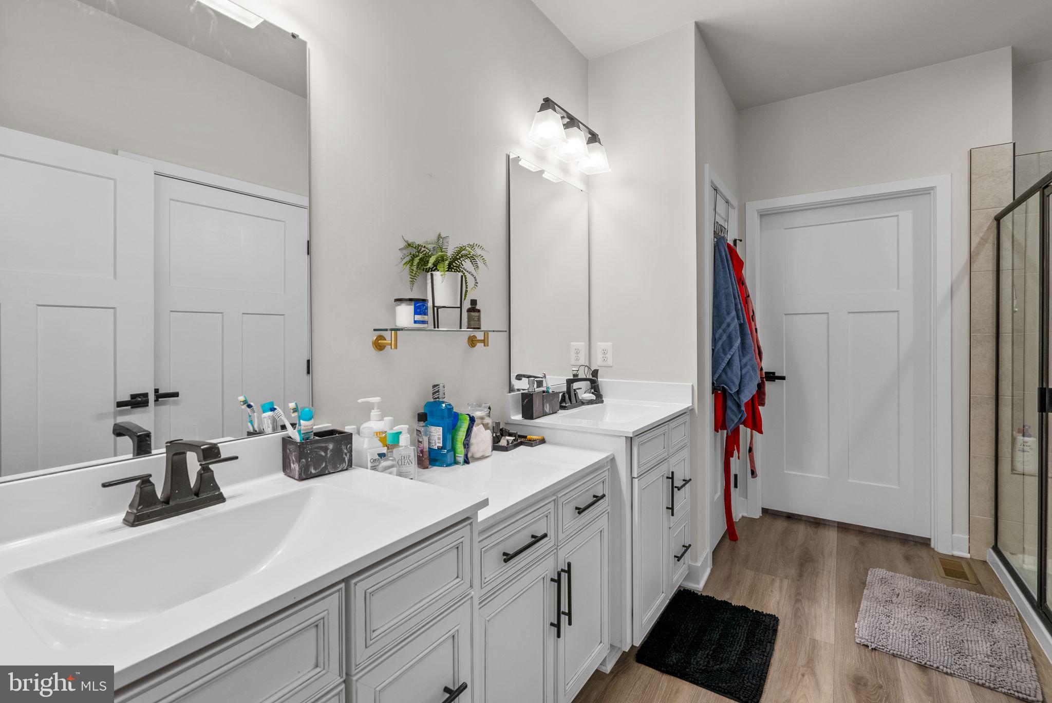 JAMES RUN CARRIAGE HOMES - Residential Lease