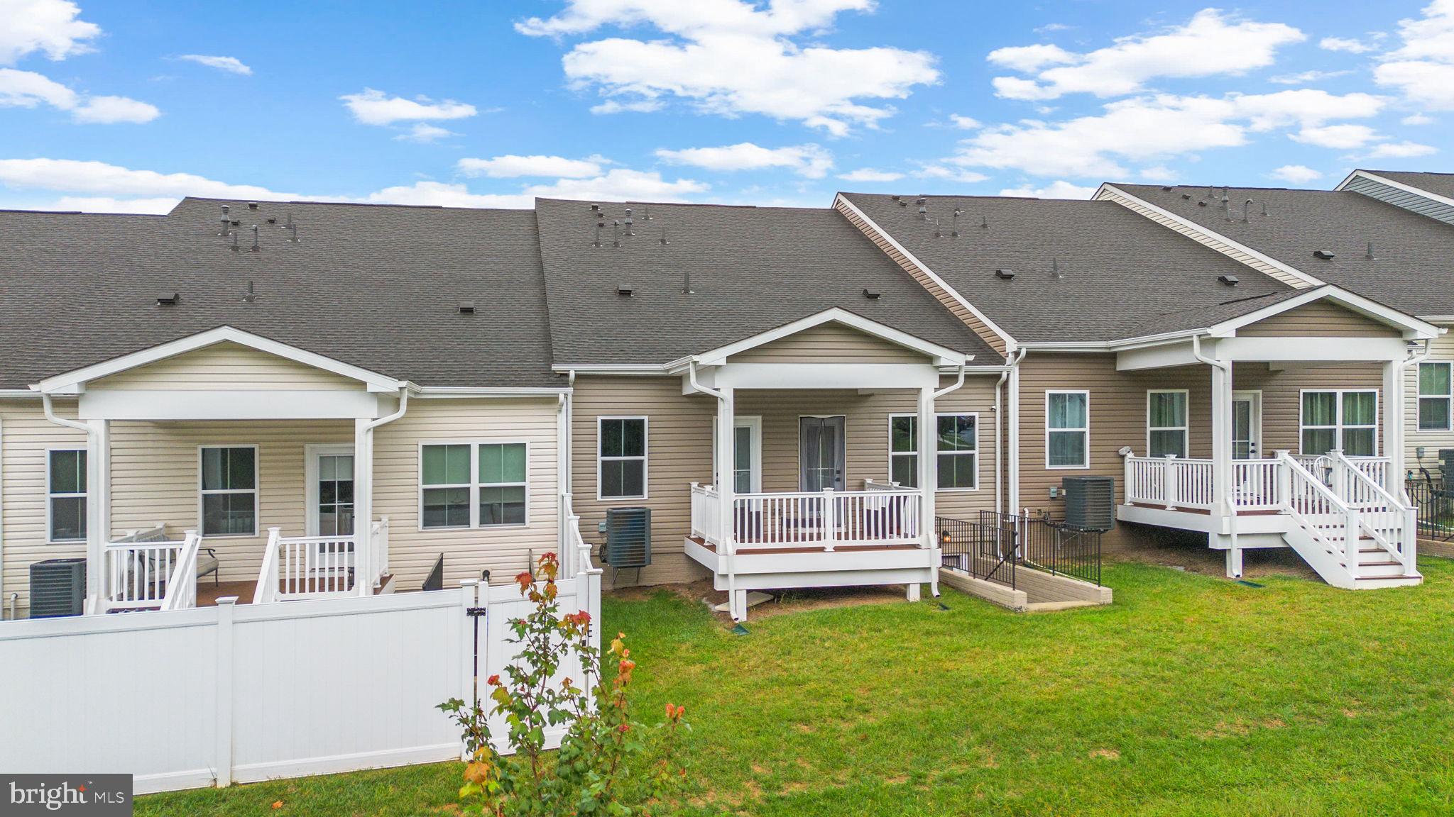 JAMES RUN CARRIAGE HOMES - Residential Lease