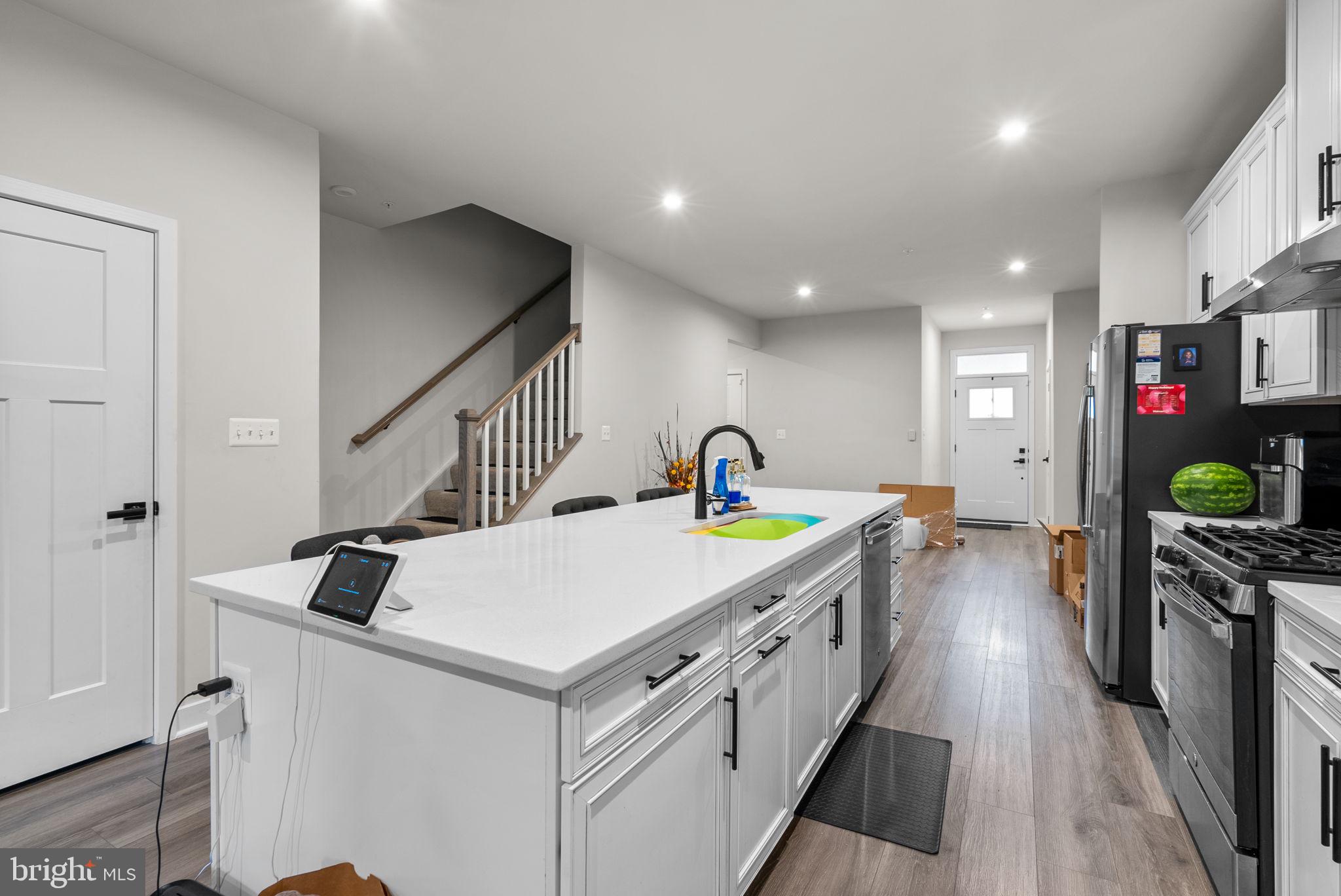 JAMES RUN CARRIAGE HOMES - Residential Lease