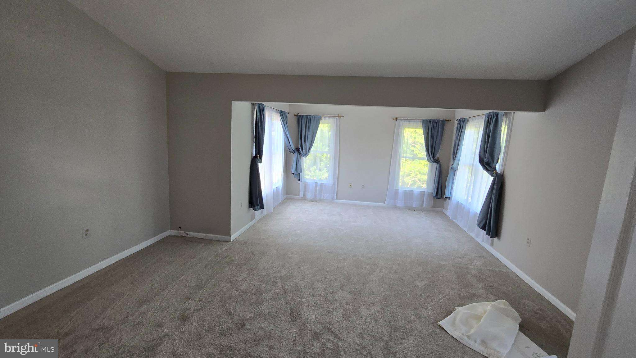 POTOMAC LAKES - Residential Lease