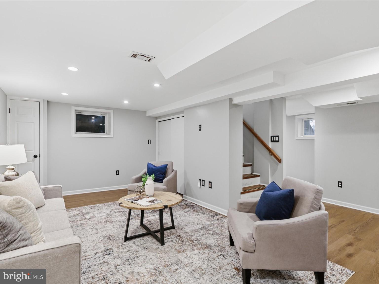 SLEEPY HOLLOW - Residential