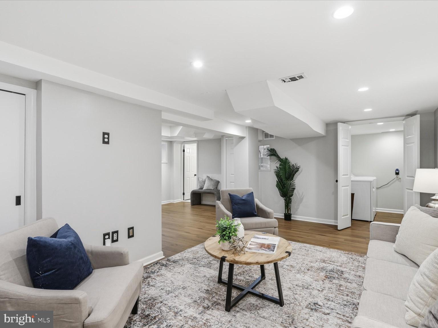 SLEEPY HOLLOW - Residential