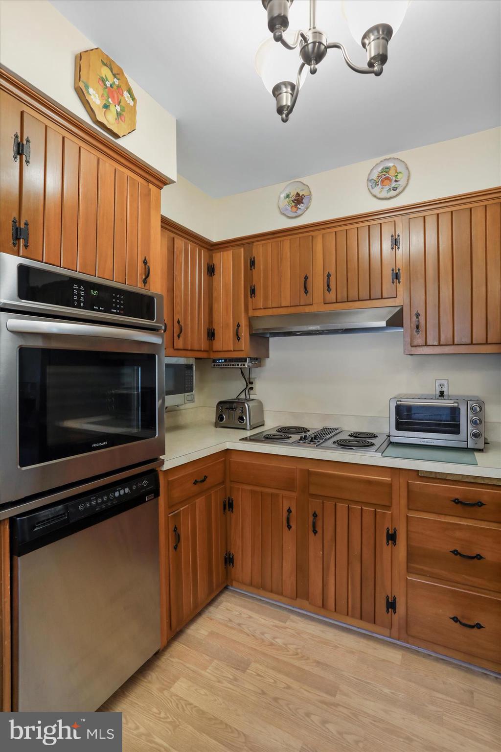 WEST SIDE - Residential