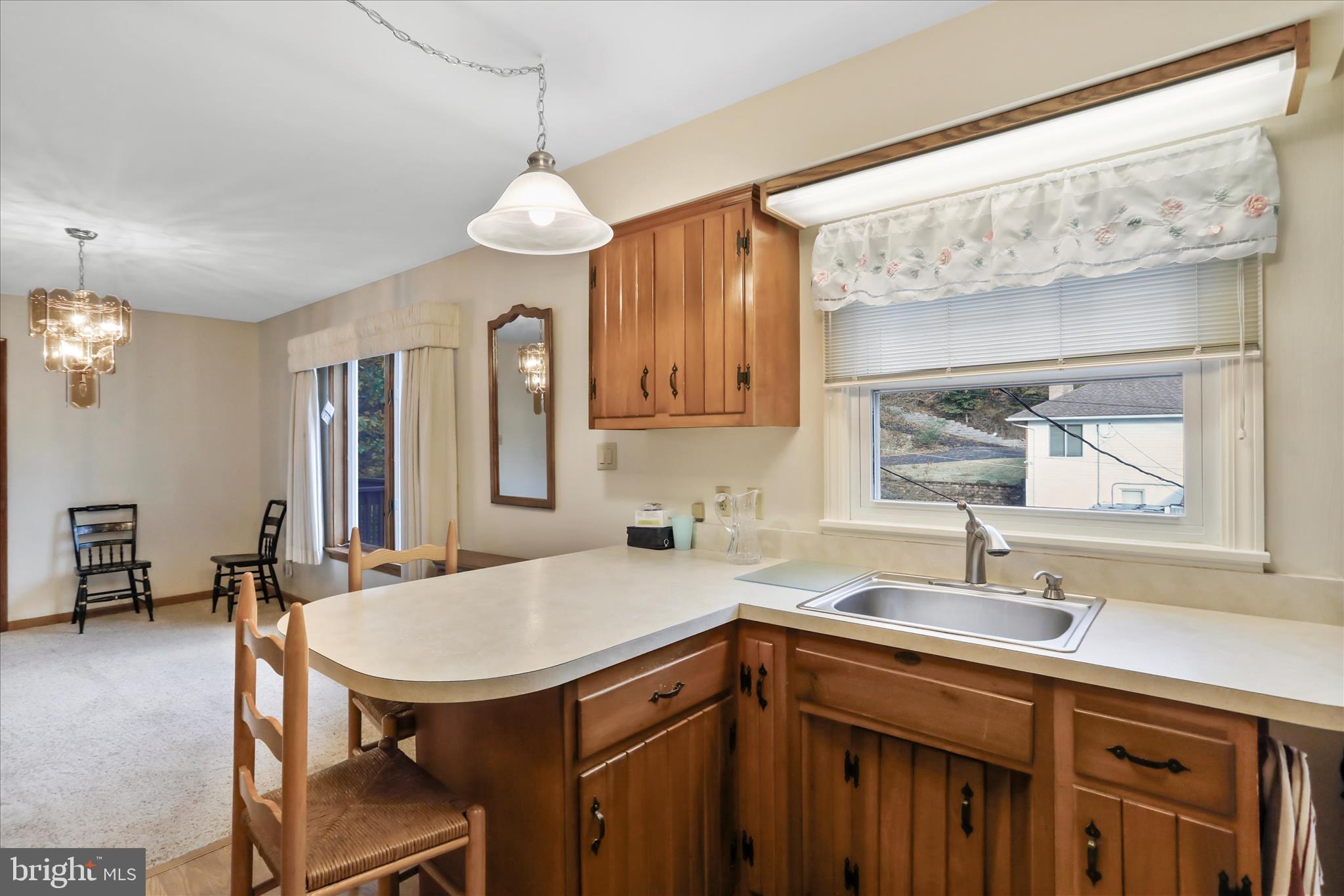 WEST SIDE - Residential