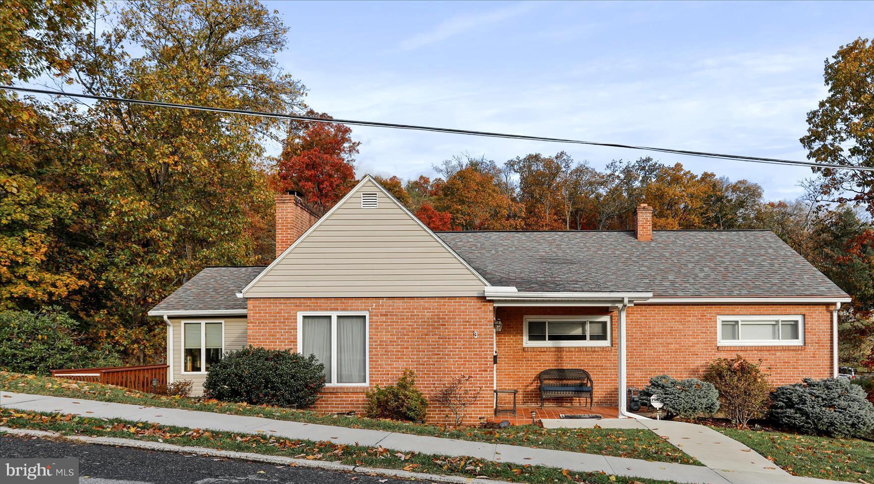 WEST SIDE - Residential