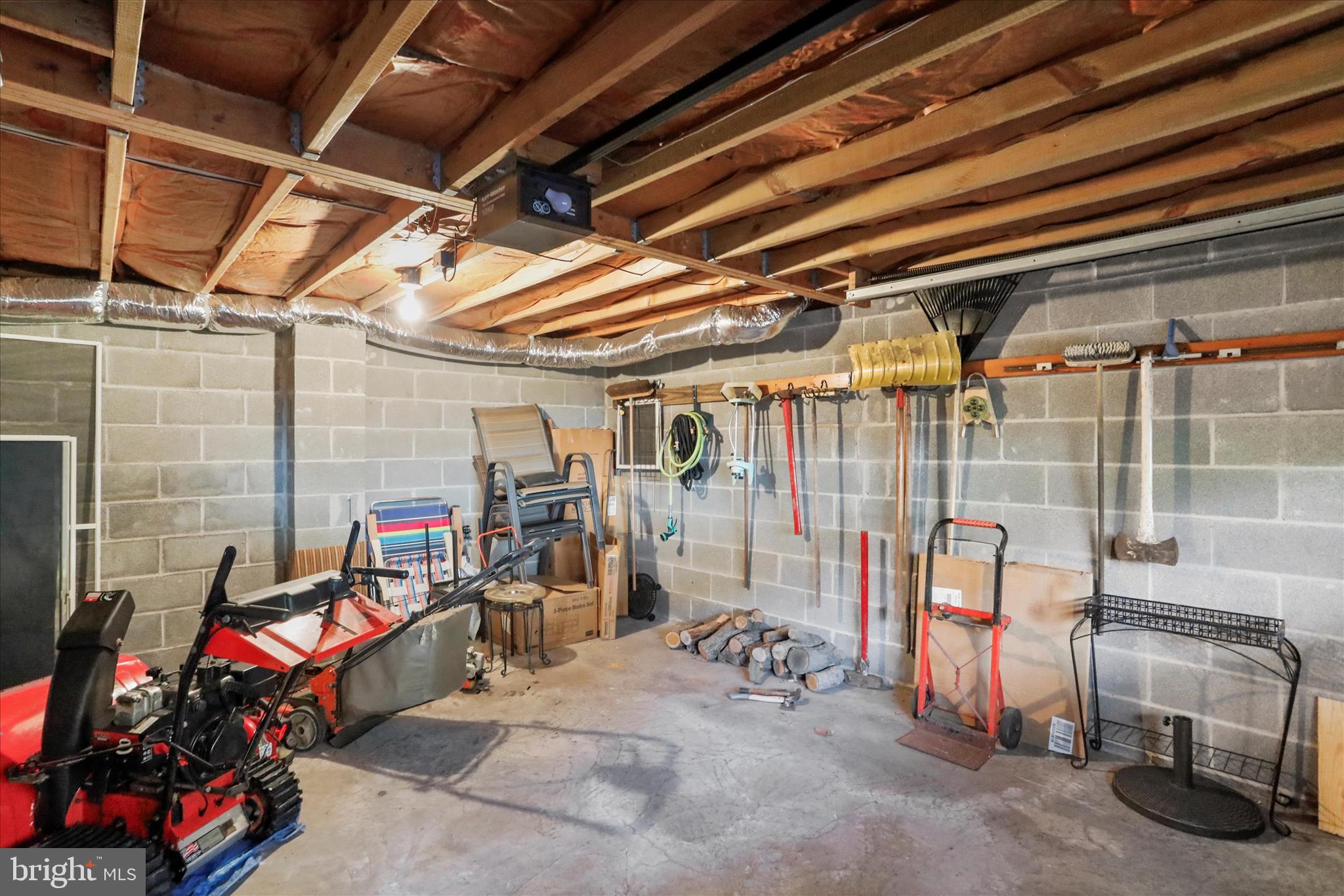 WEST SIDE - Residential