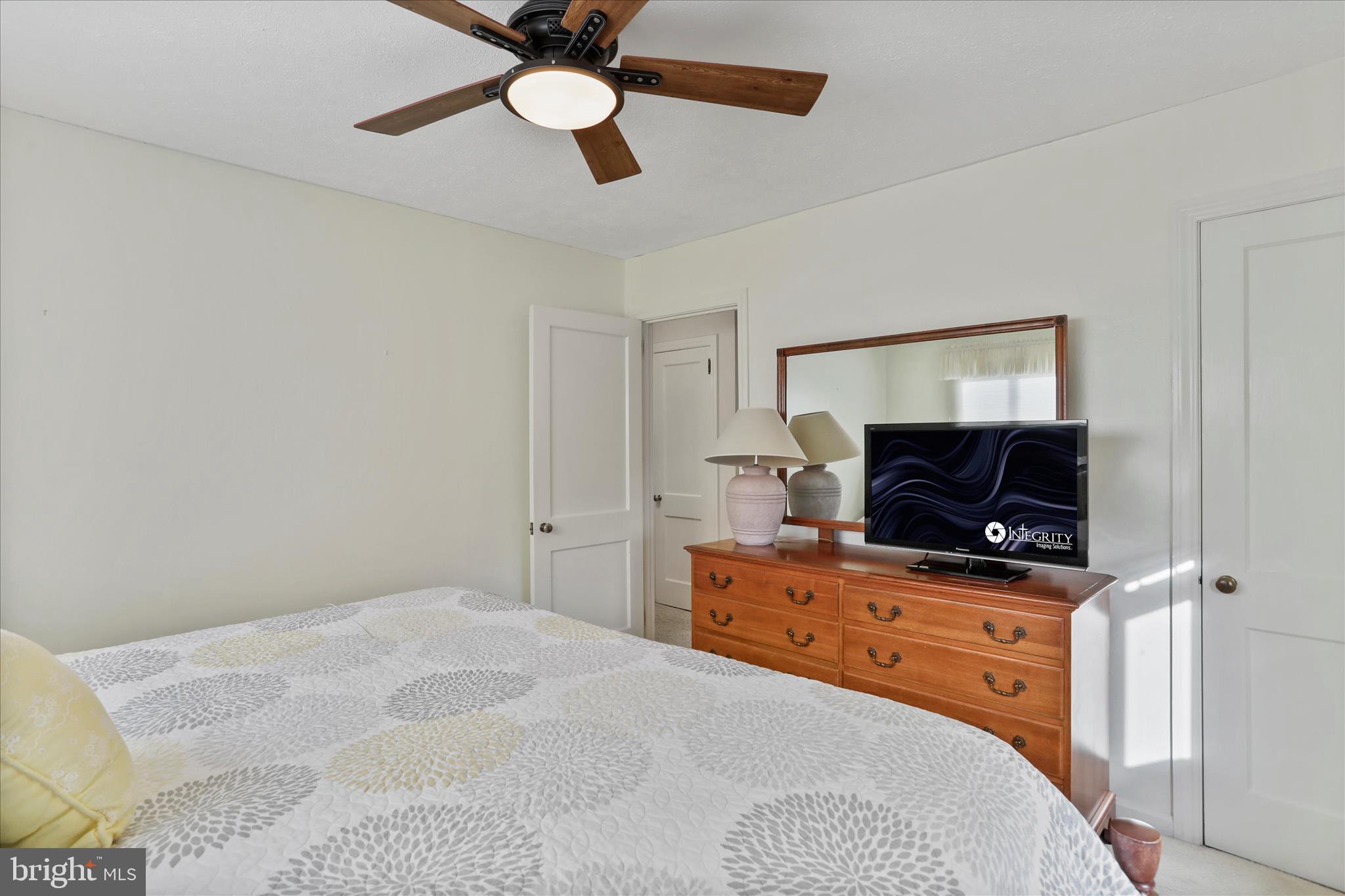 WEST SIDE - Residential