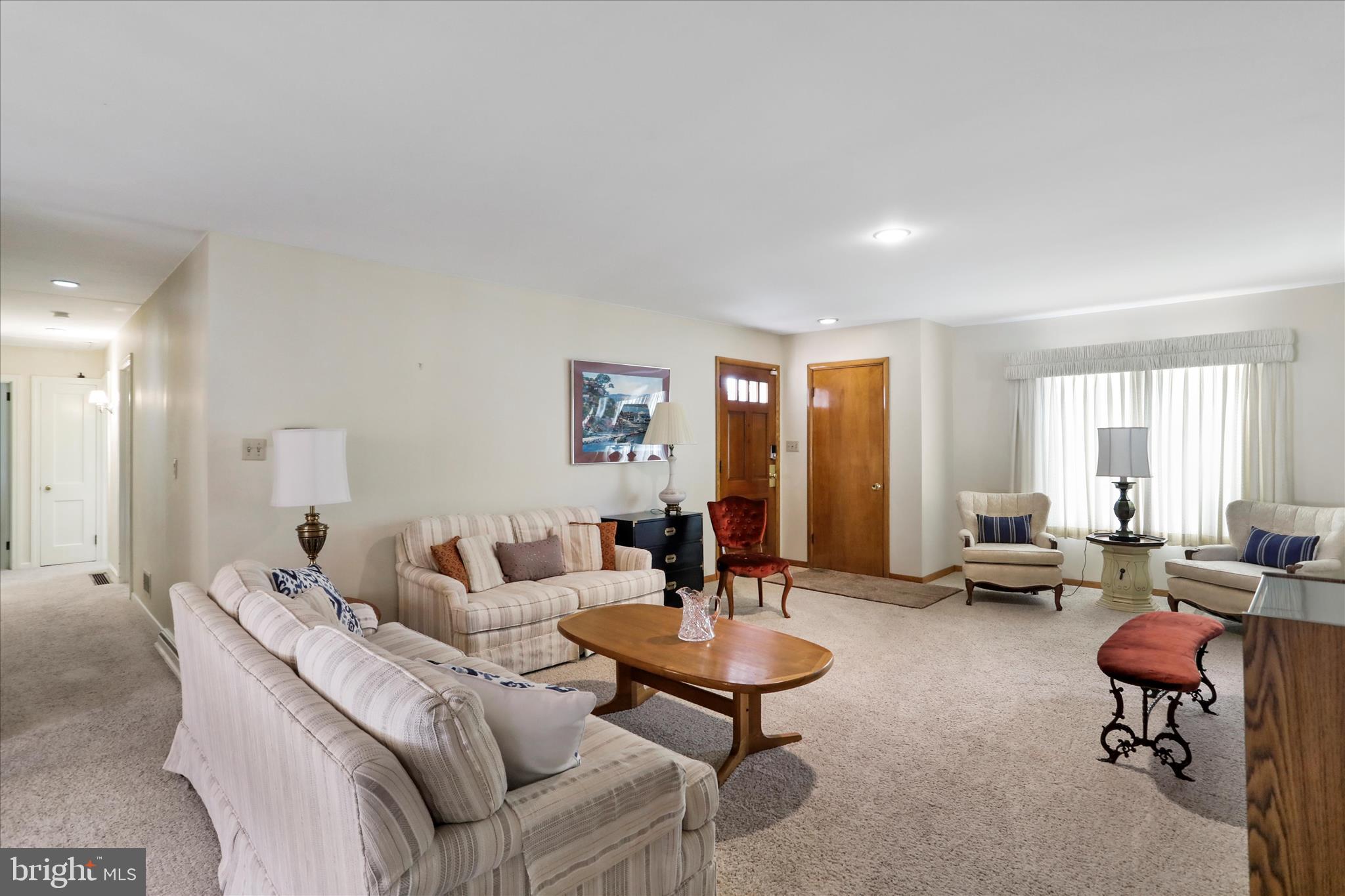 WEST SIDE - Residential