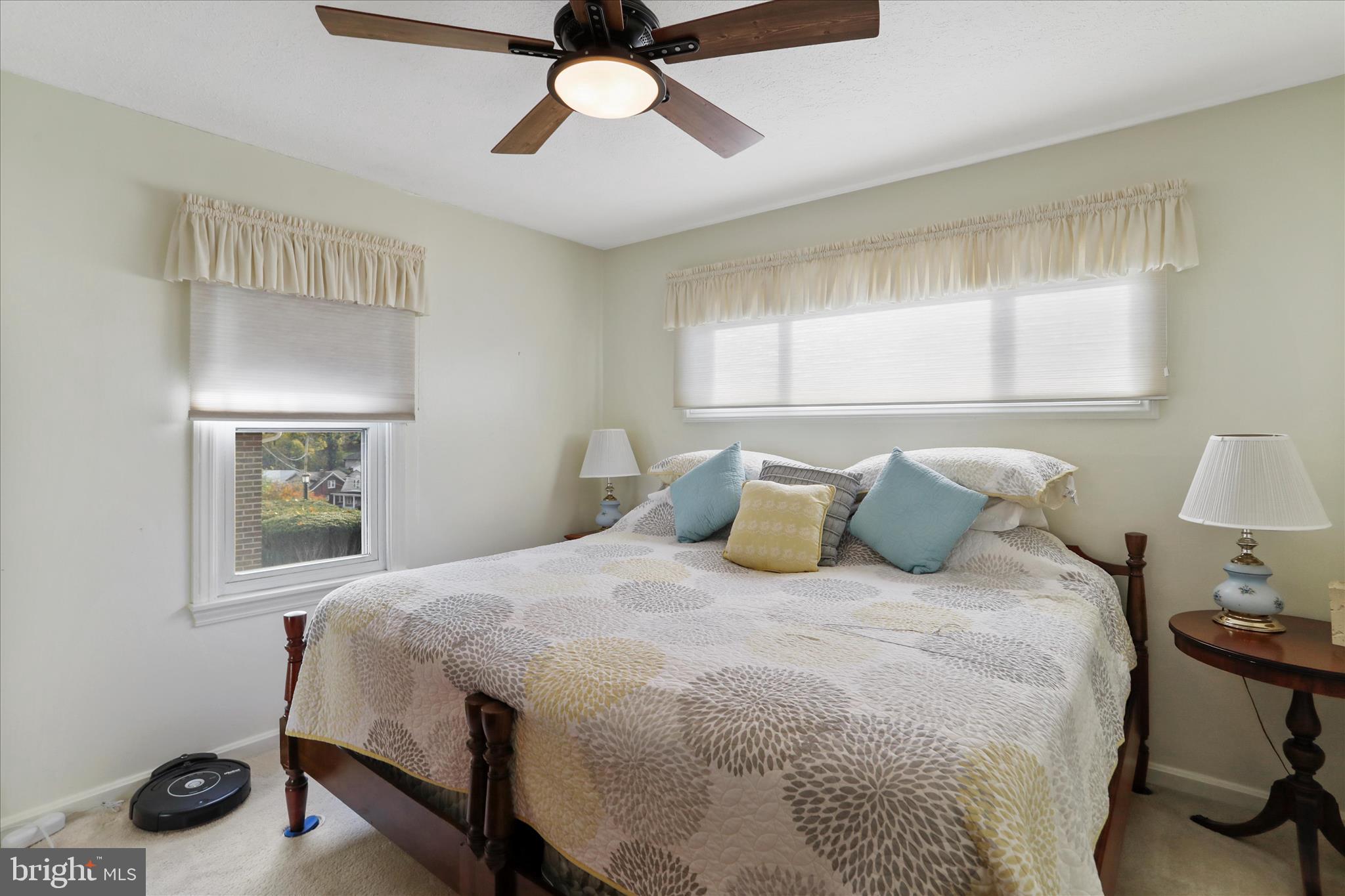 WEST SIDE - Residential