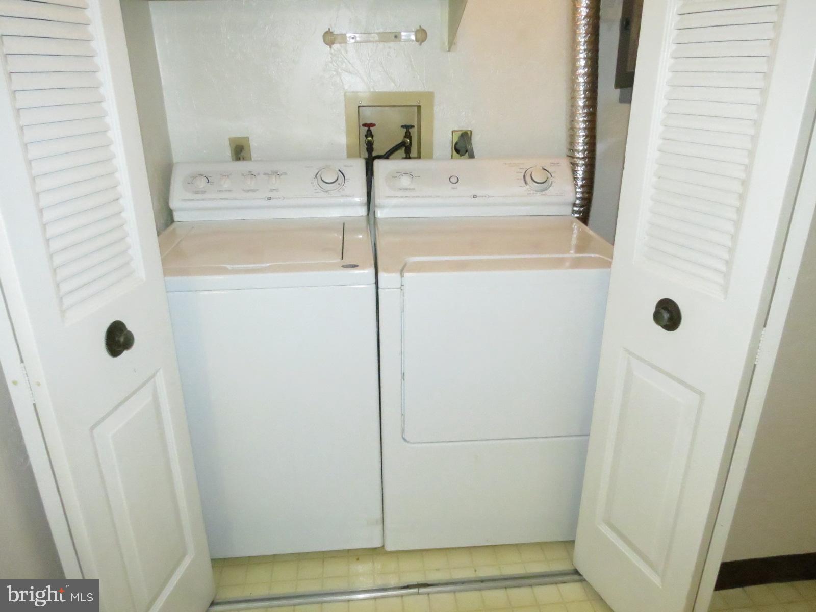 WESTGATE MANOR - Residential