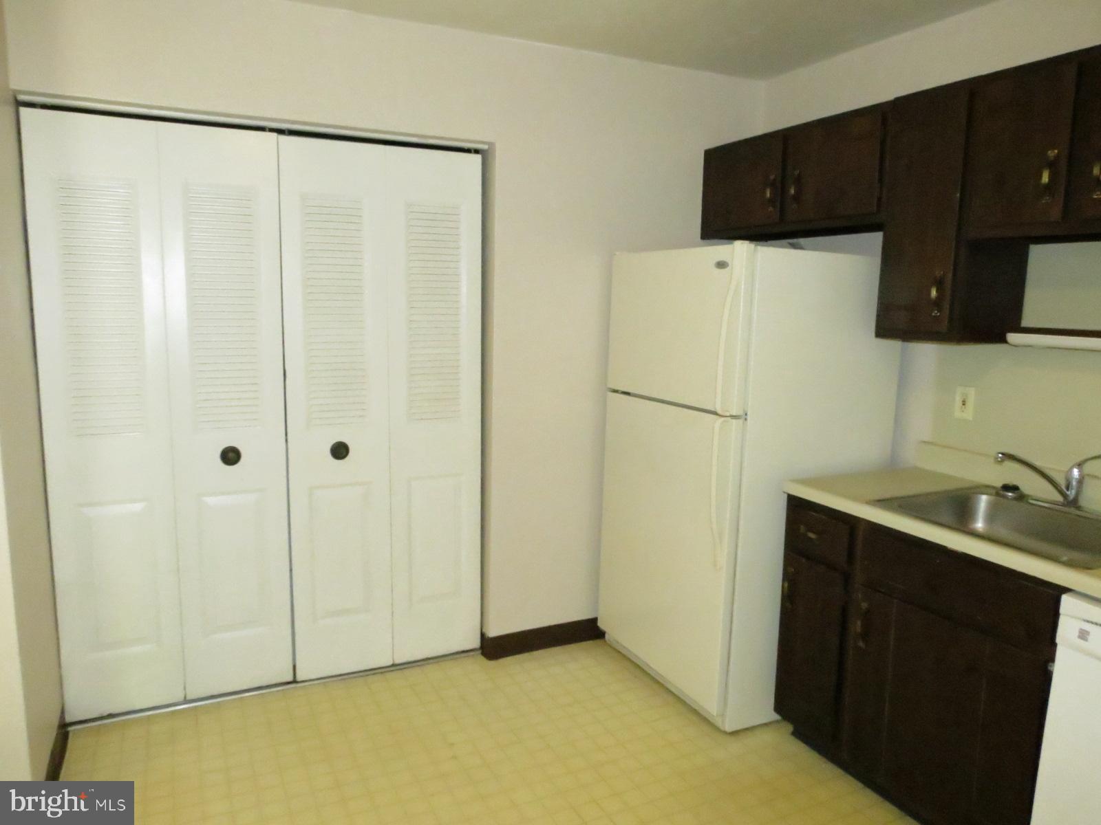 WESTGATE MANOR - Residential