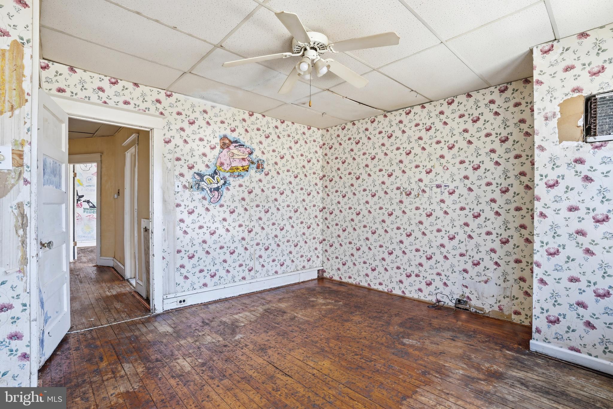 OXFORD CIRCLE - Residential